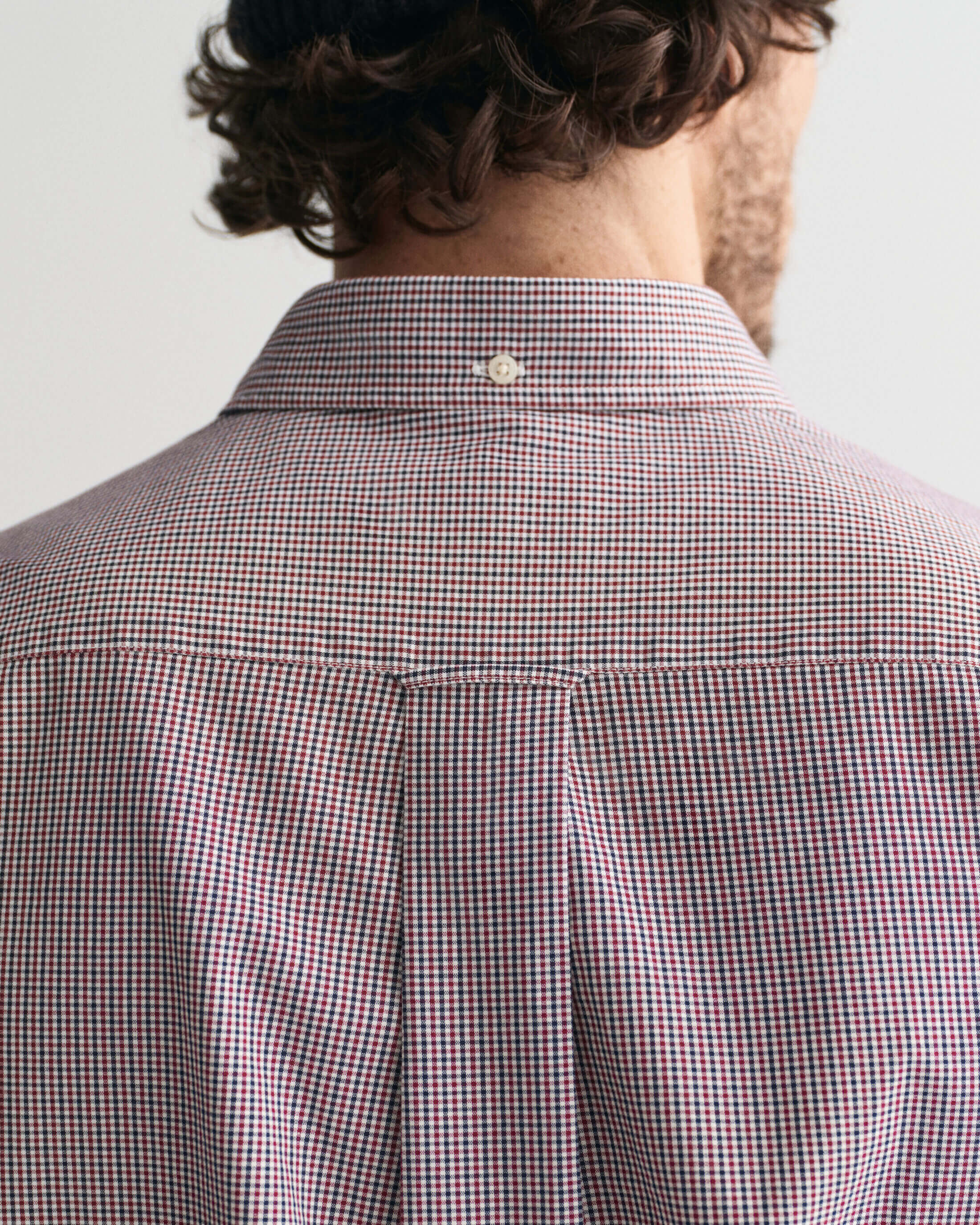 gant-miesten-kauluspaita-poplin-micro-gingham-viininpunainen-ruutu-3