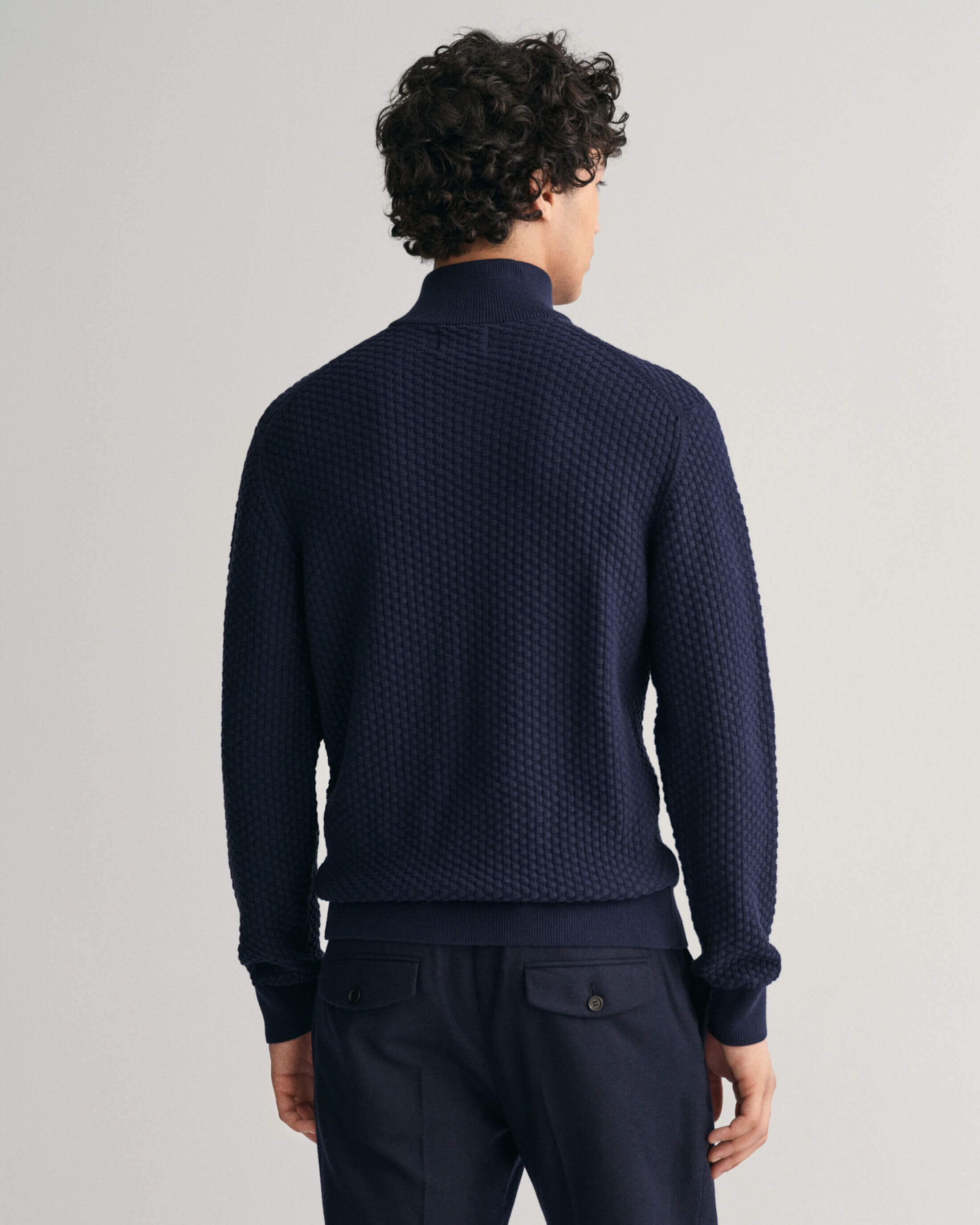 gant-miesten-neule-cotton-texture-half-zip-tummansininen-2