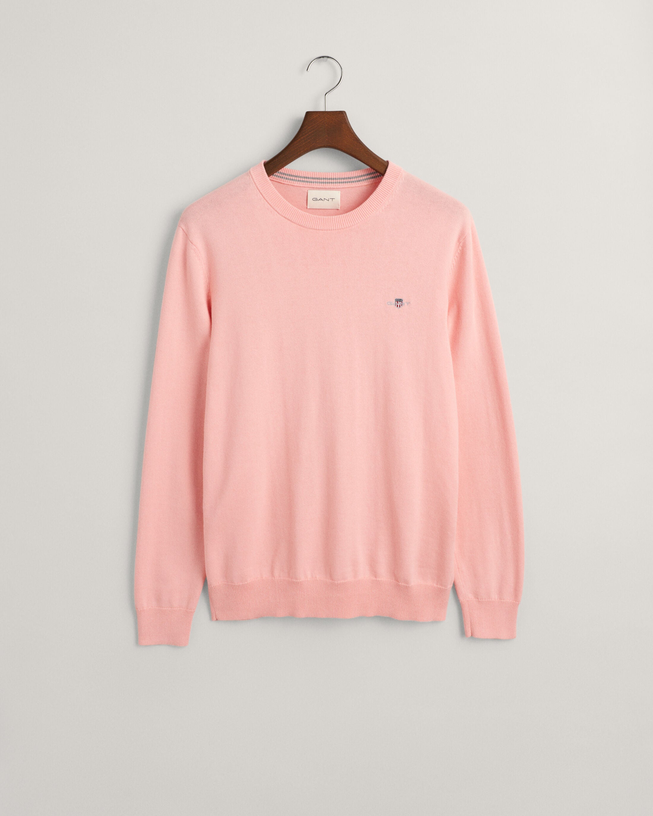 gant-miesten-neulepusero-classic-cotton-c-neck-pinkki-1