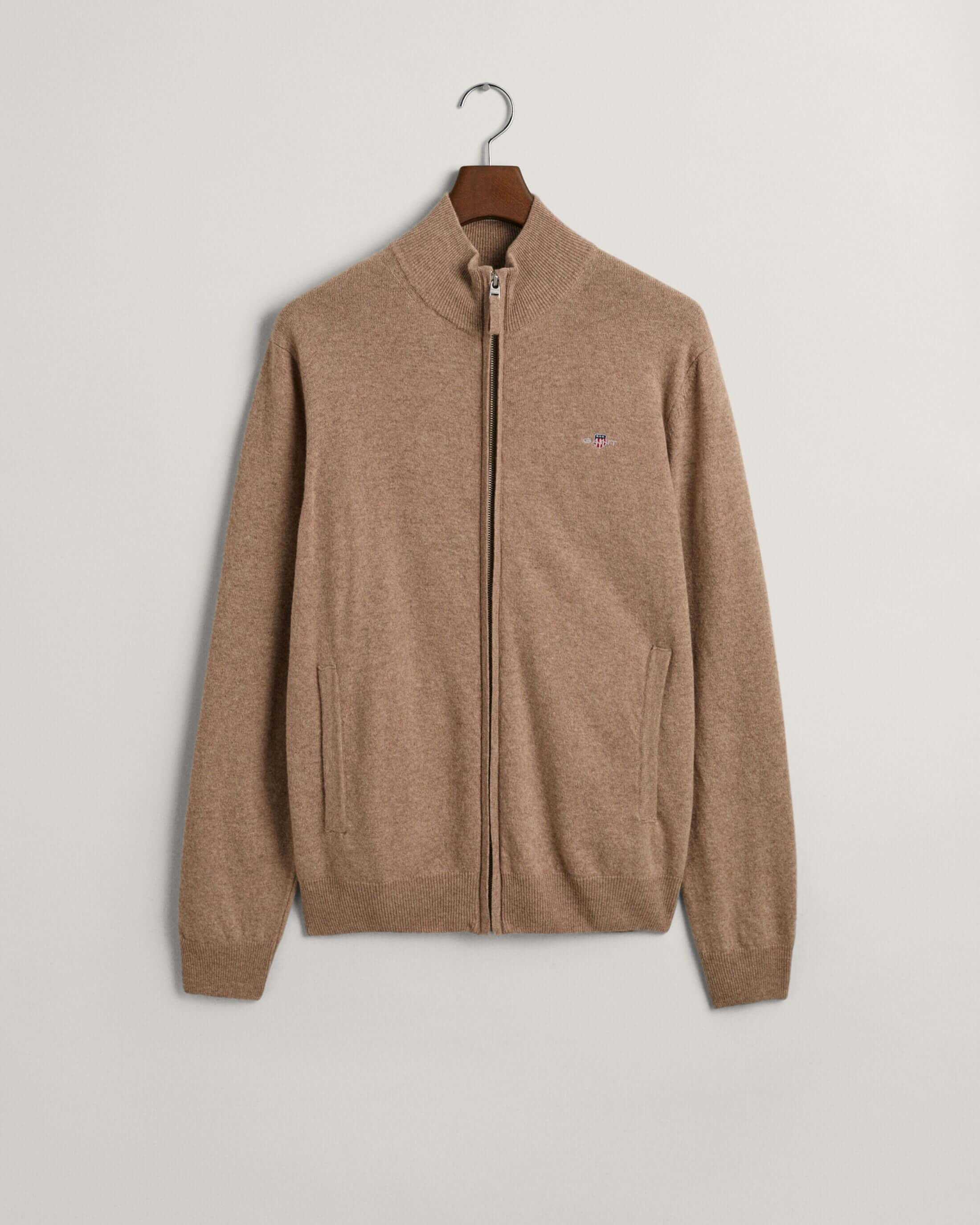gant-miesten-neuletakki-superfine-lambswool-zip-cardigan-beige-3