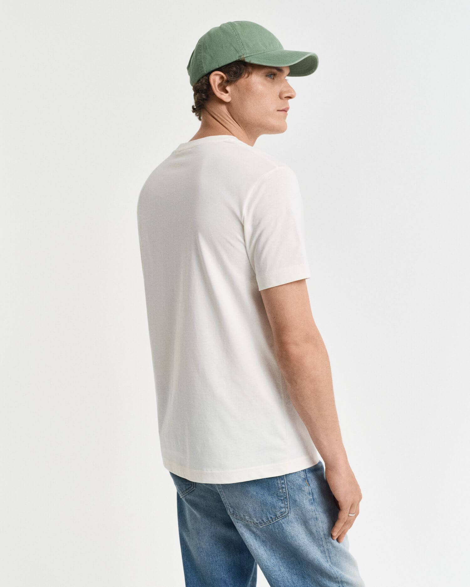 gant-miesten-t-paita-graphic-ss-t-shirt-valkoinen-2
