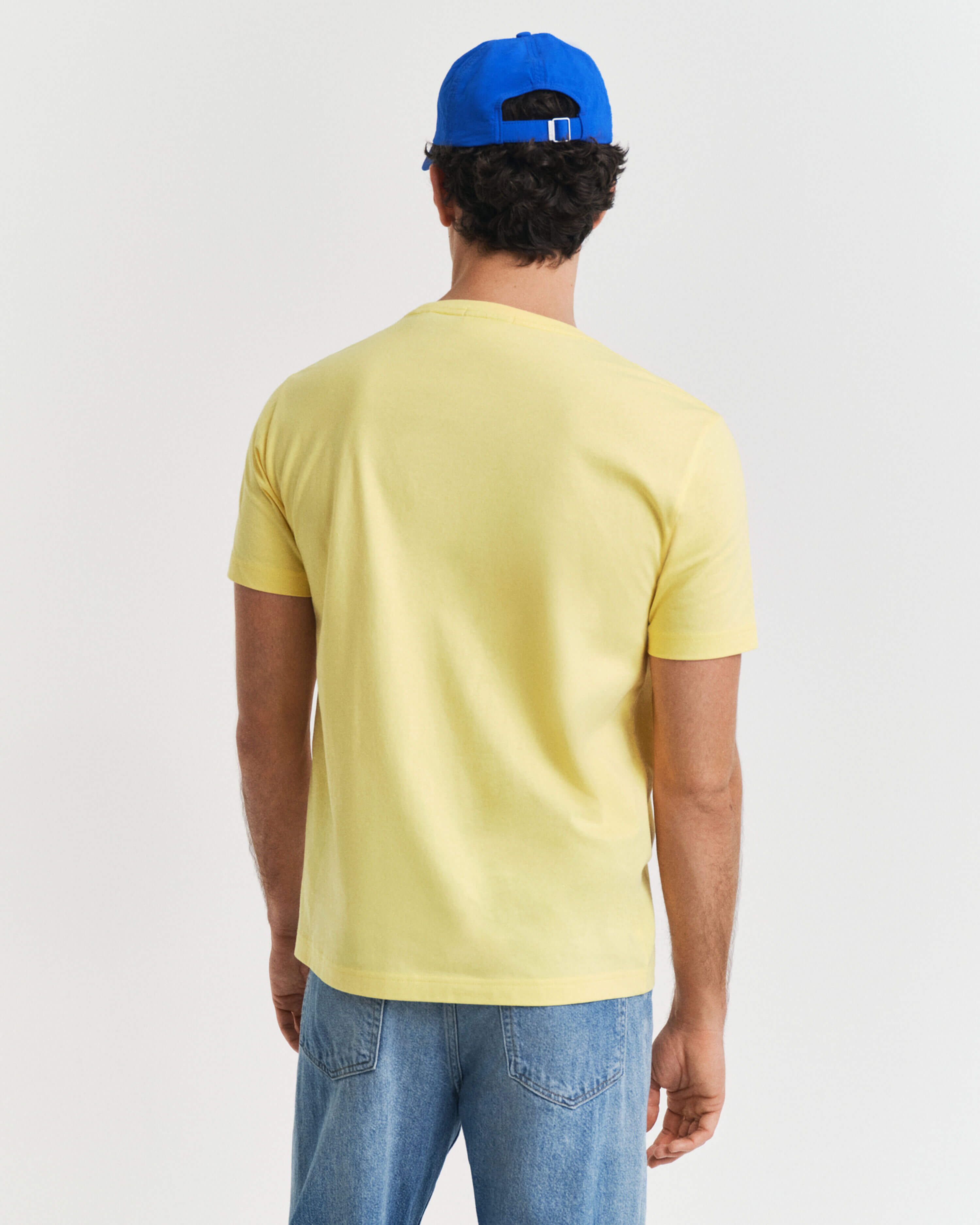 gant-miesten-t-paita-reg-shield-ss-t-shirt-keltainen-2
