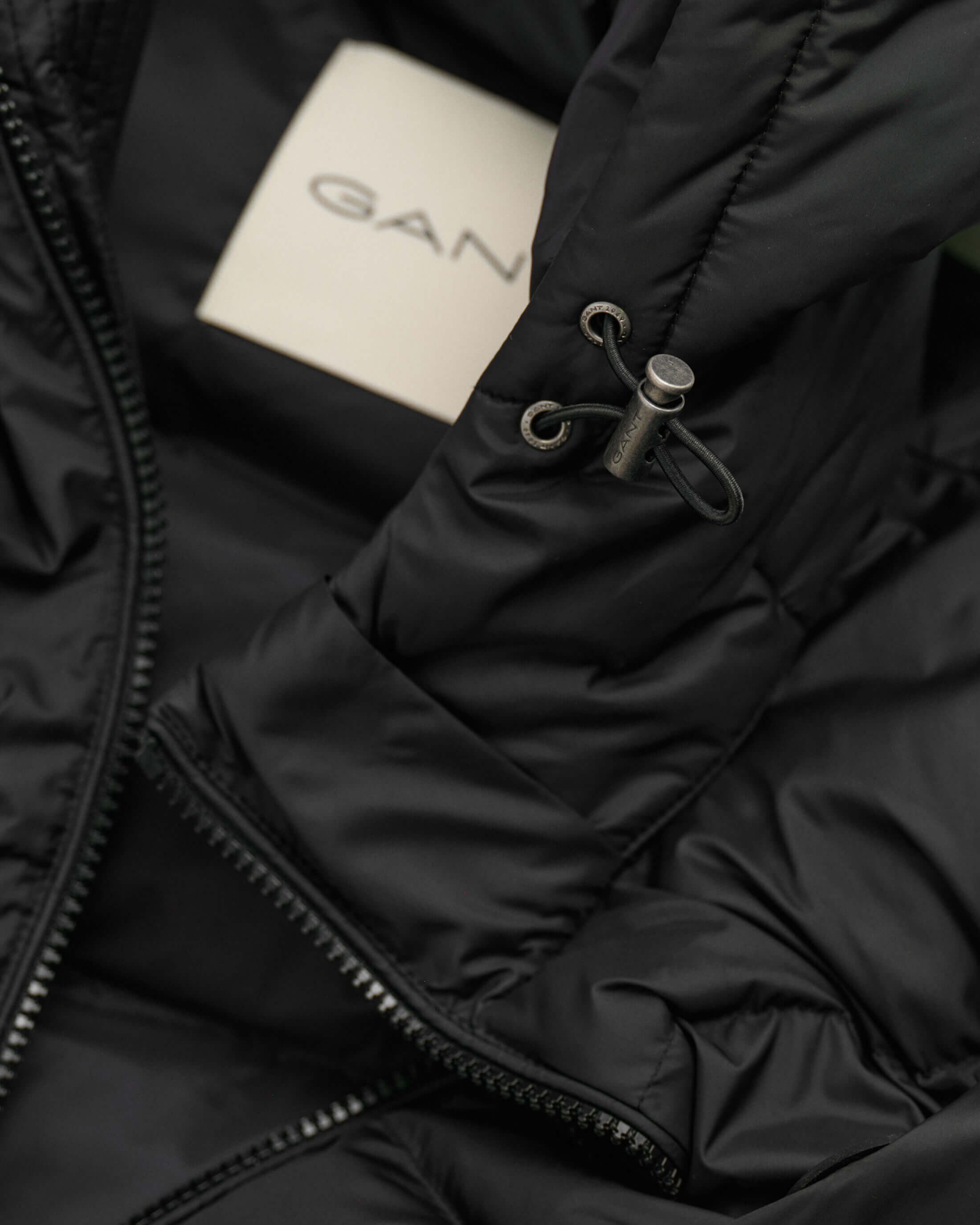 gant-miesten-talvitakki-active-cloud-jacet-musta-5