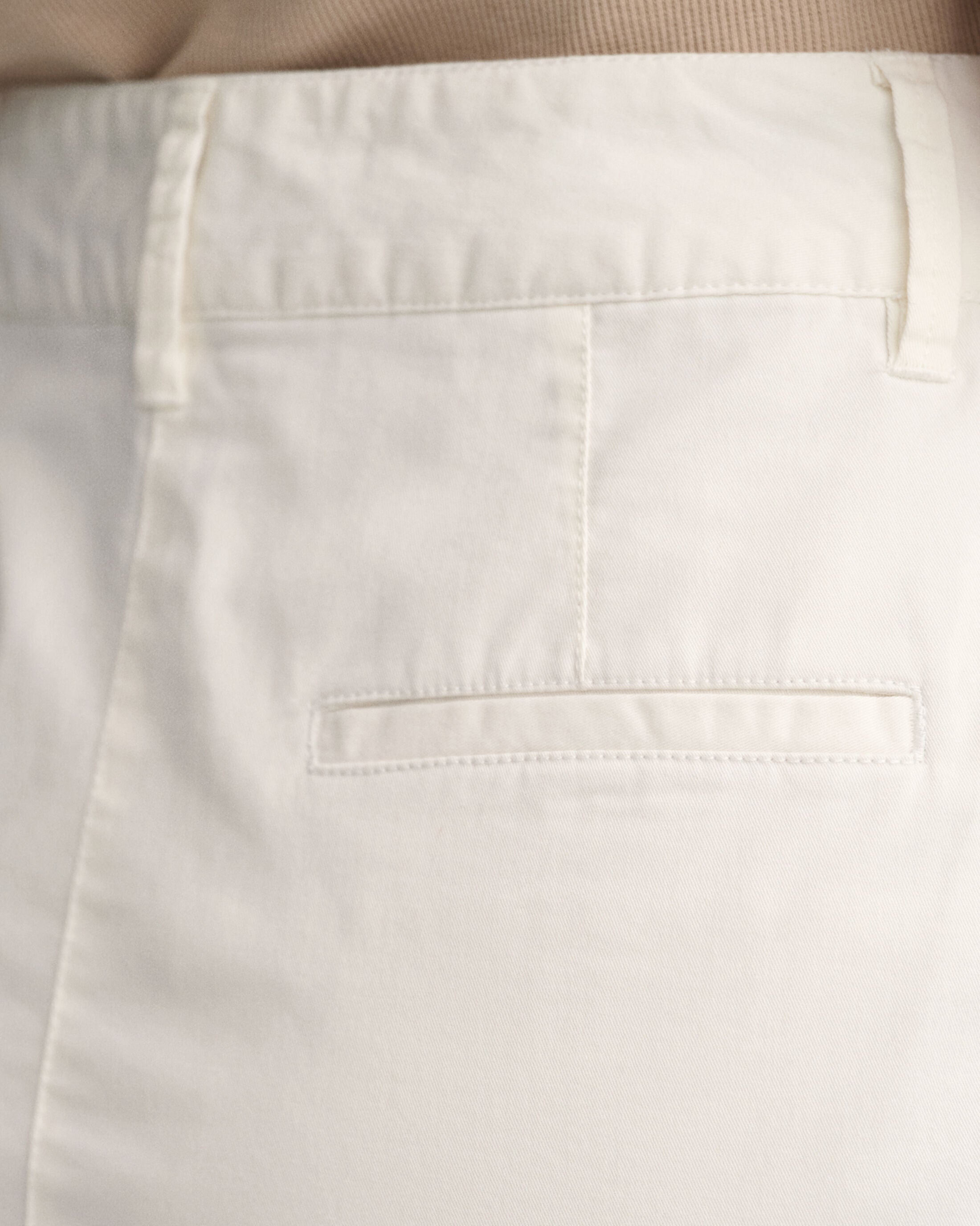 gant-naisten-hame-chino-skirt-luonnonvalkoinen-6