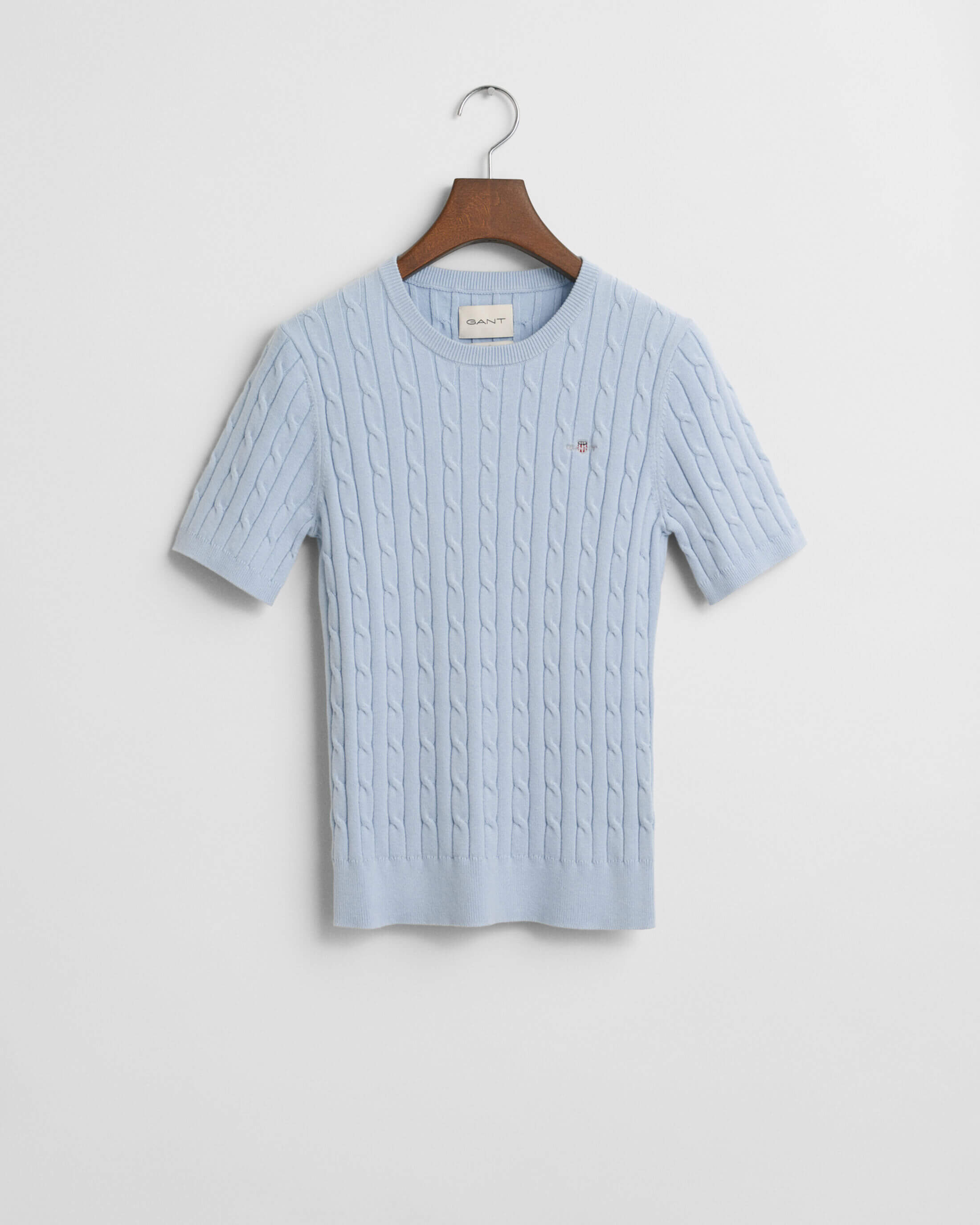 gant-naisten-lyhythihainen-neulepusero-stretch-cotton-cable-ss-c-neck-vaaleansininen-1