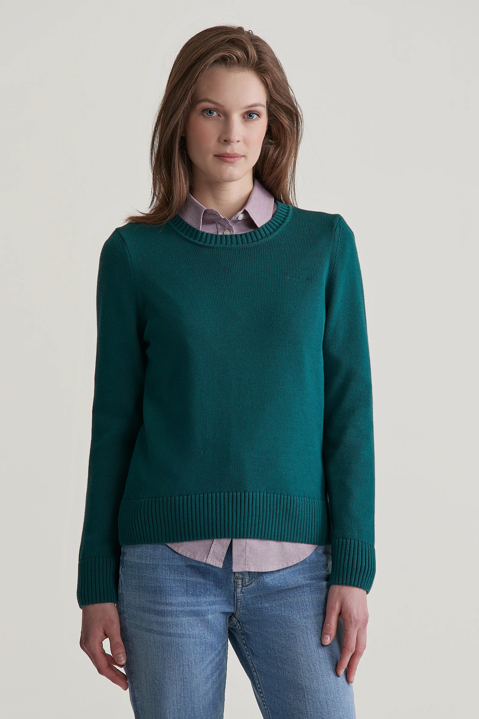 gant-naisten-neule-classic-cotton-c-neck-tummanvihrea-1