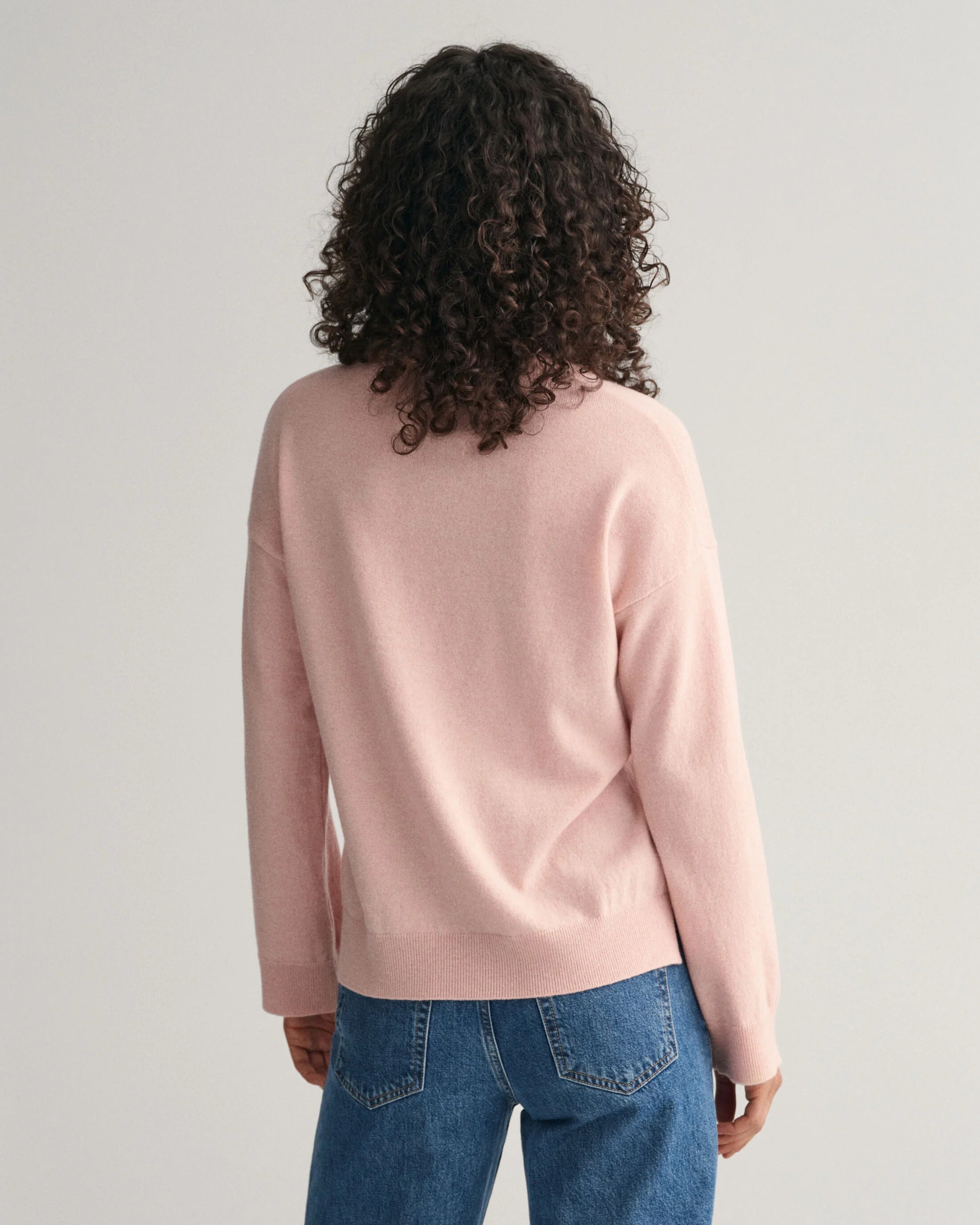 gant-naisten-neulepusero-superfine-lambswool-c-neck-vaaleanpunainen-2