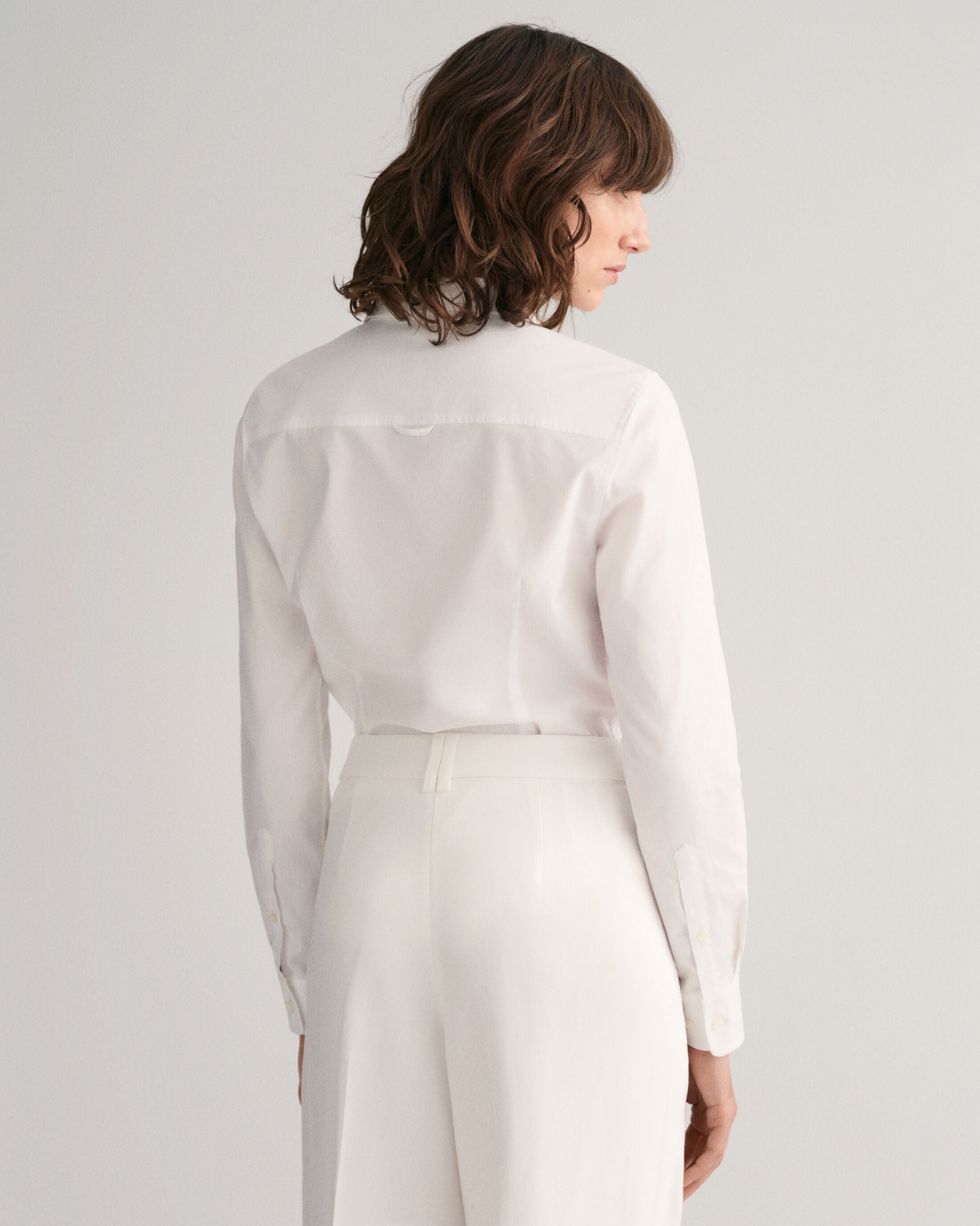 gant-naisten-paitapusero-slim-stretch-oxford-shirt-valkoinen-2