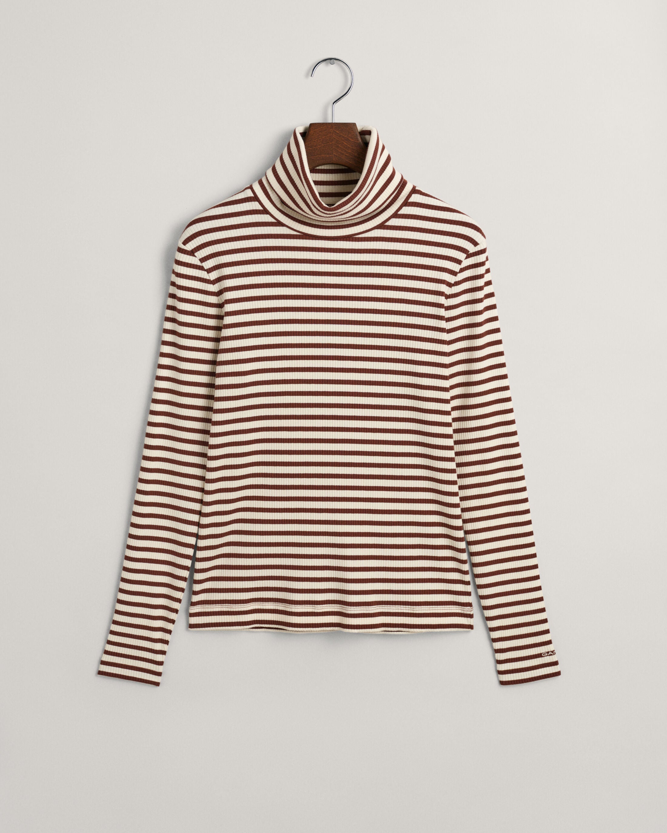 gant-naisten-poolopaita-slim-striped-ribbed-turtleneck-raidallinen-ruskea-3