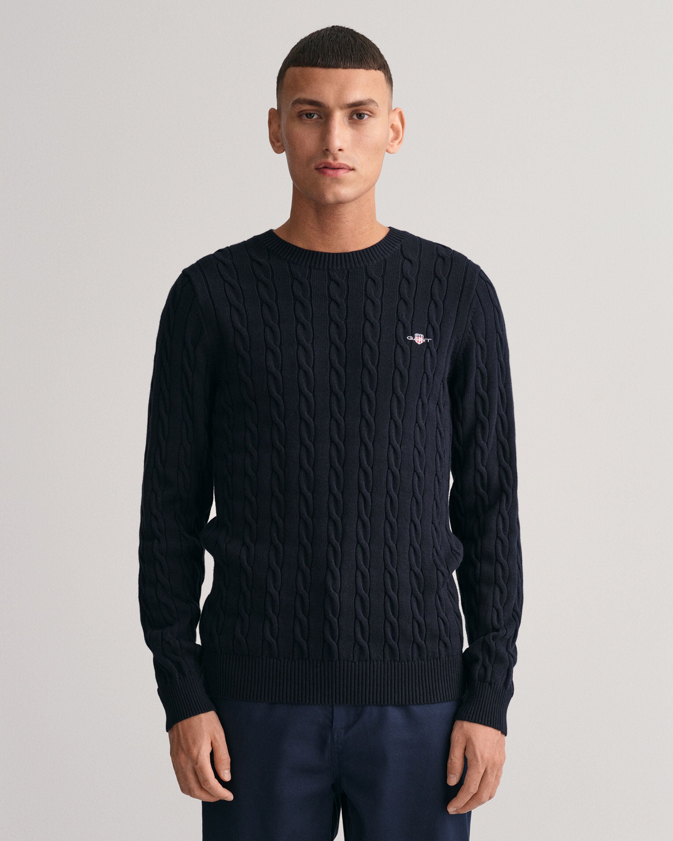 gant-neule-cotton-cable-tummansininen-1
