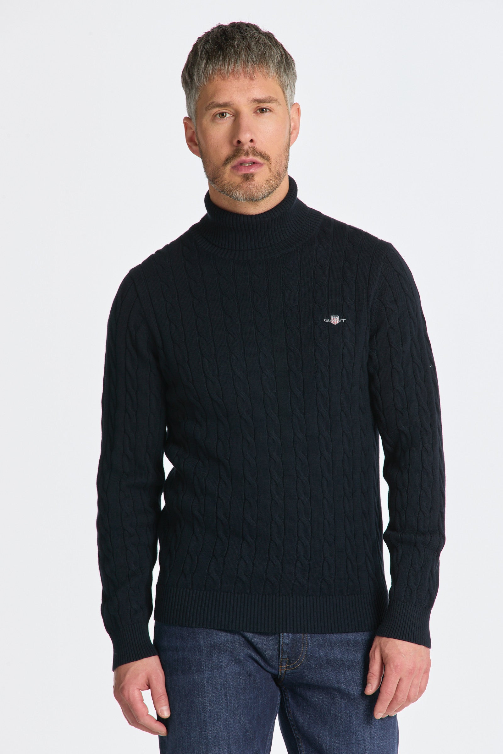 gant-neule-cotton-cable-turtle-neck-tummansininen-1
