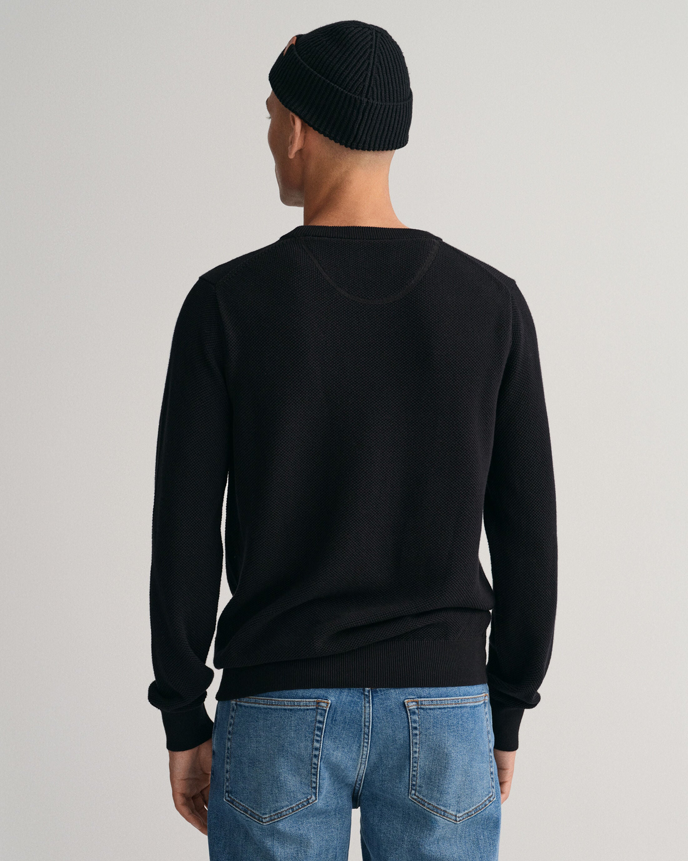gant-neule-cotton-pique-c-neck-musta-2