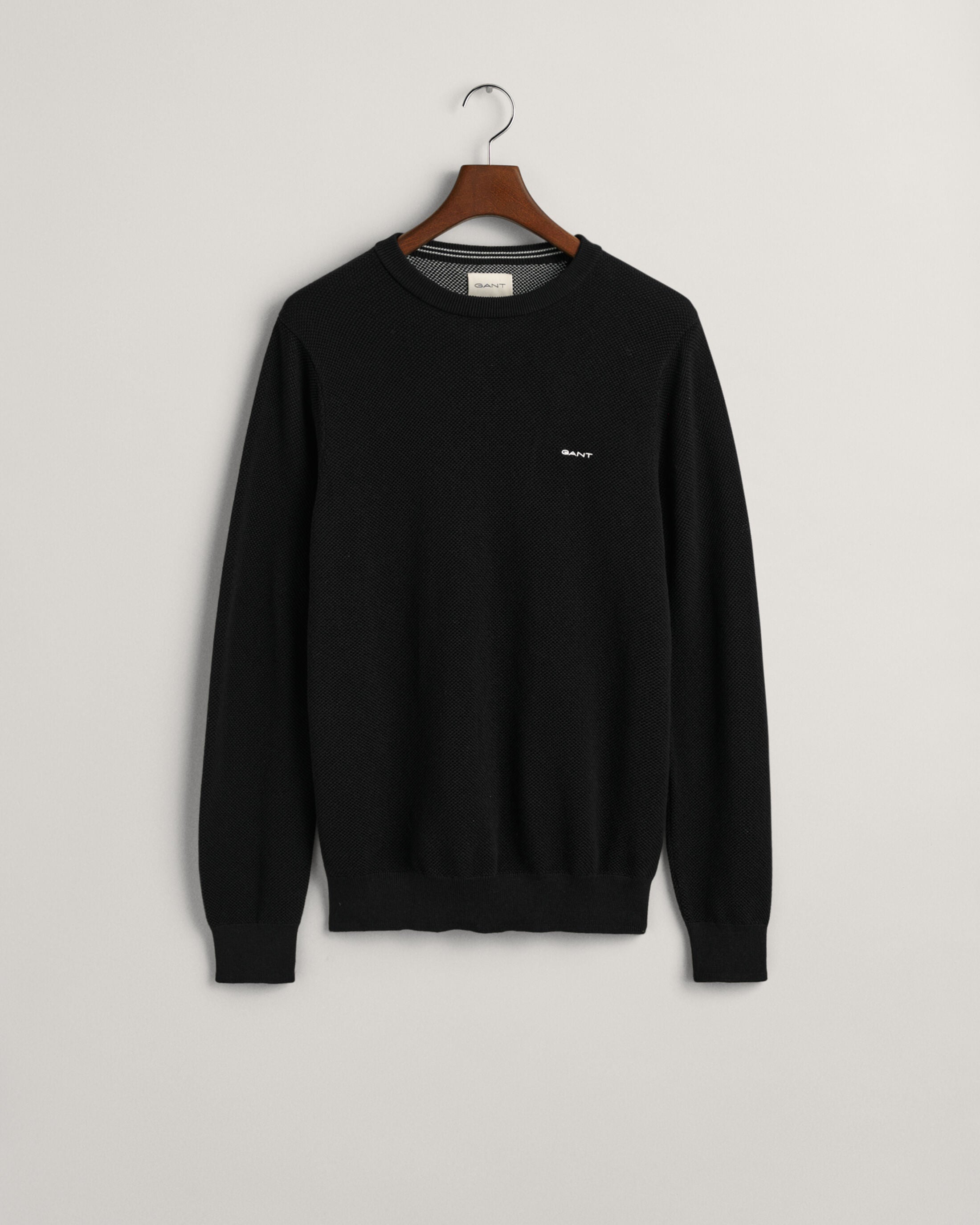 gant-neule-cotton-pique-c-neck-musta-3