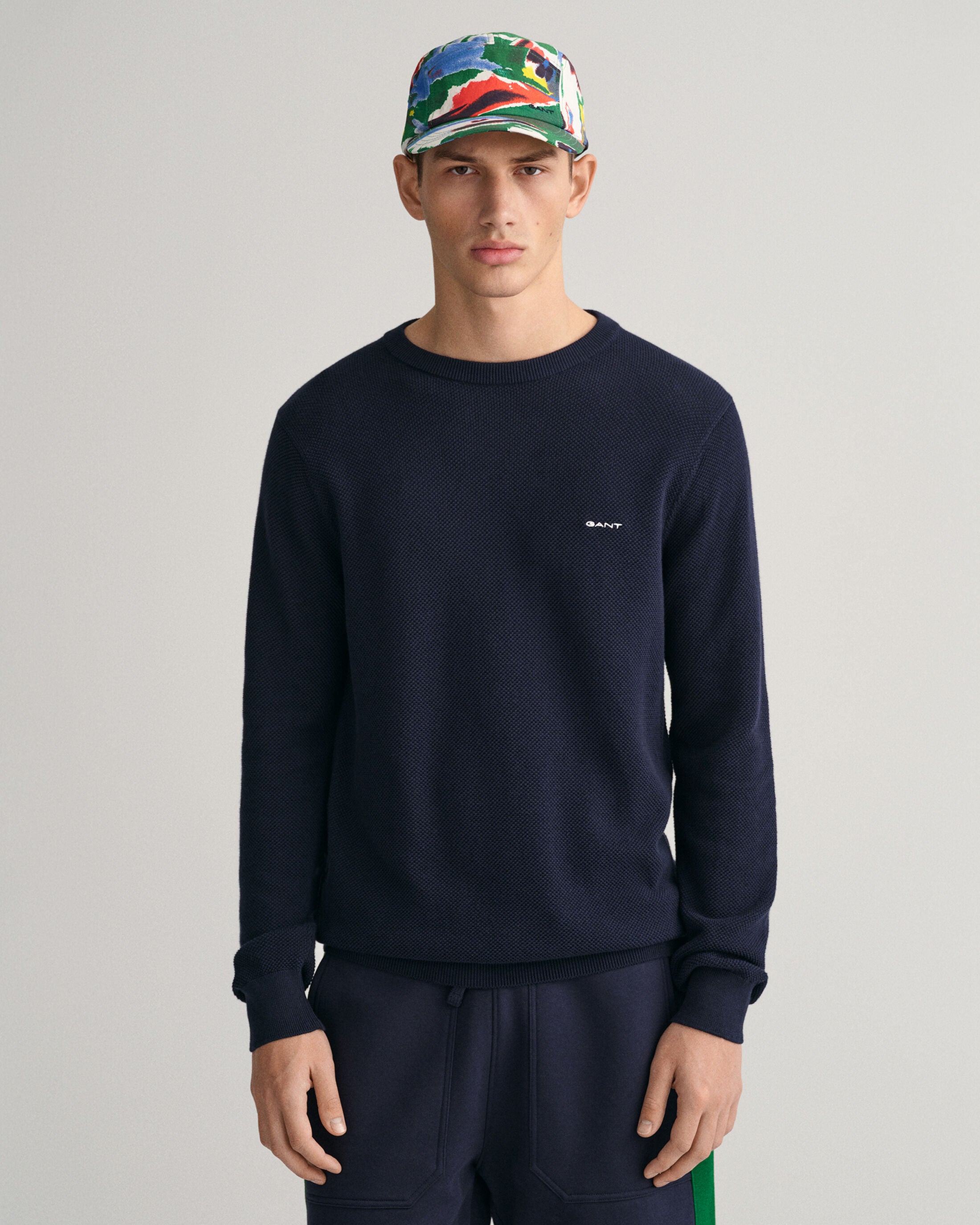 gant-neule-cotton-pique-c-neck-tummansininen-1
