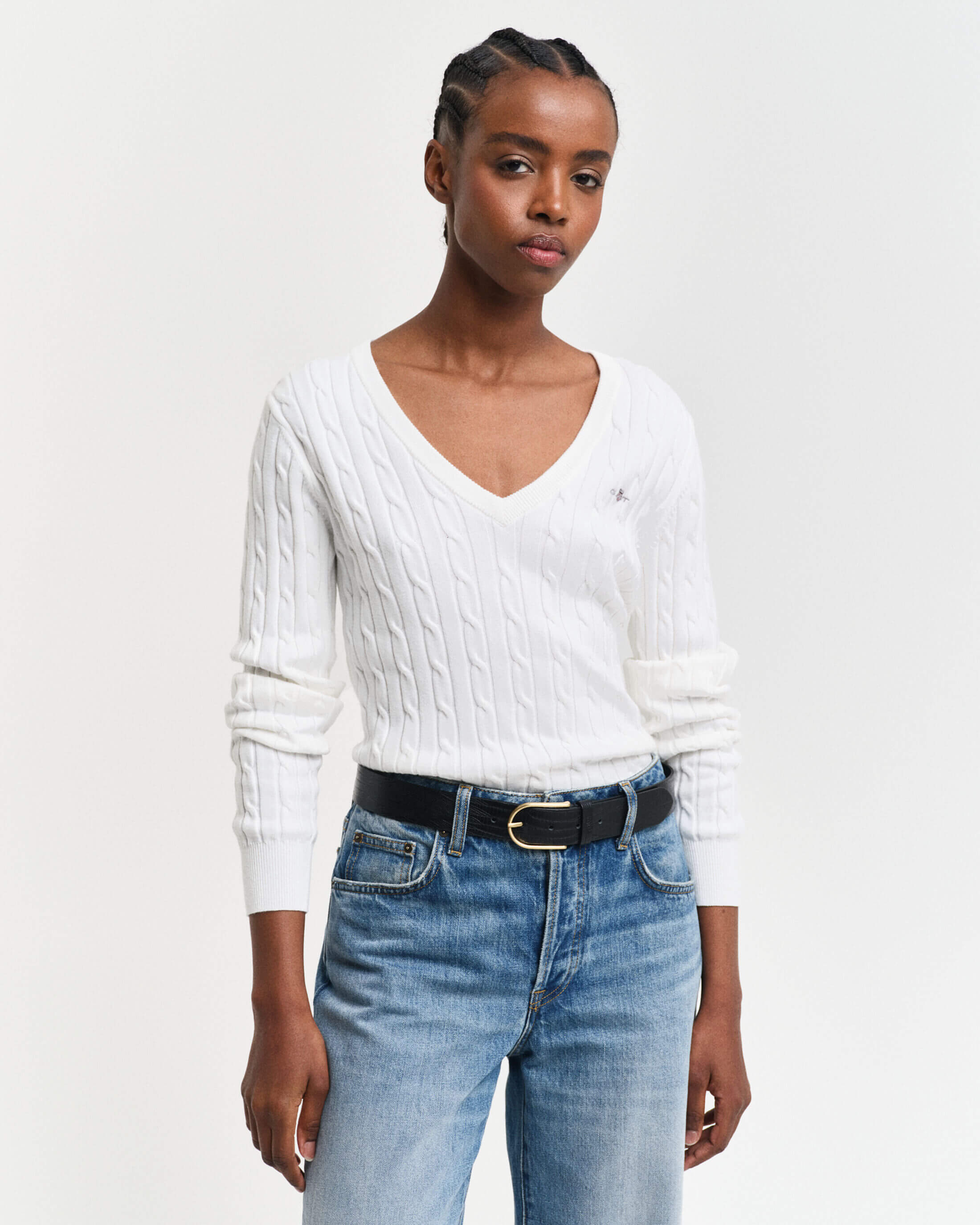 gant-neule-stretch-cotton-cable-v-neck-valkoinen-1