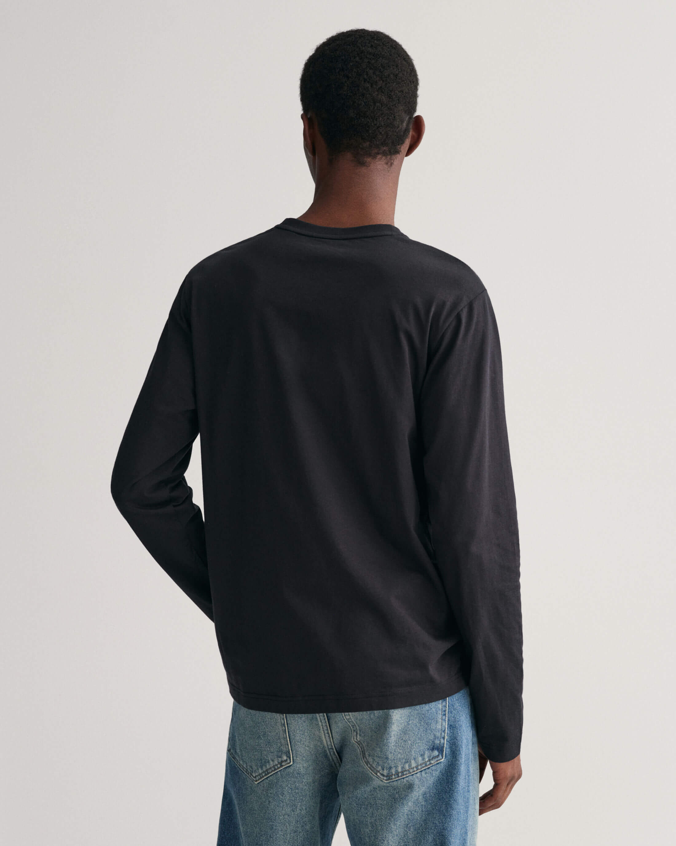 gant-t-paita-reg-t-ls-t-shirt-musta-2
