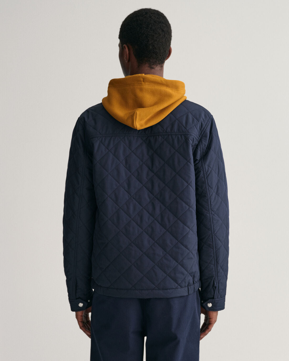 gant-tikkitakki-quilted-windcheater-tummansininen-2