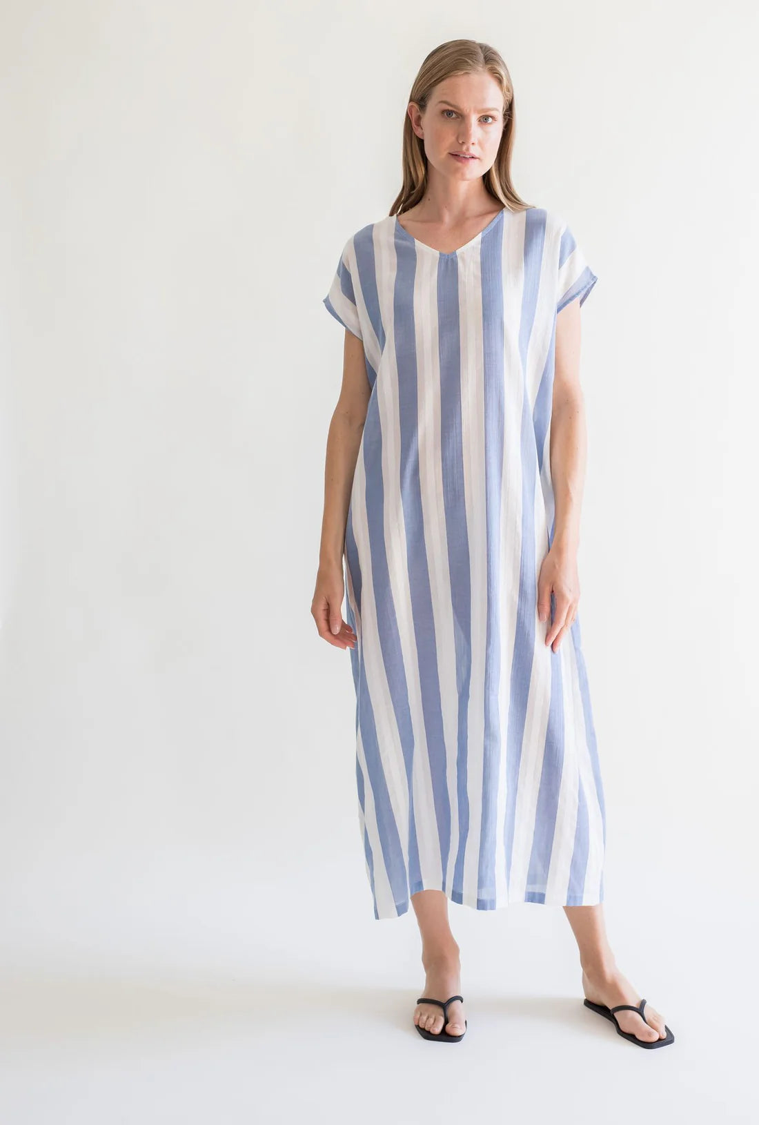 gauhar-naisten-mekko-kaftan-raidallinen-sininen-1