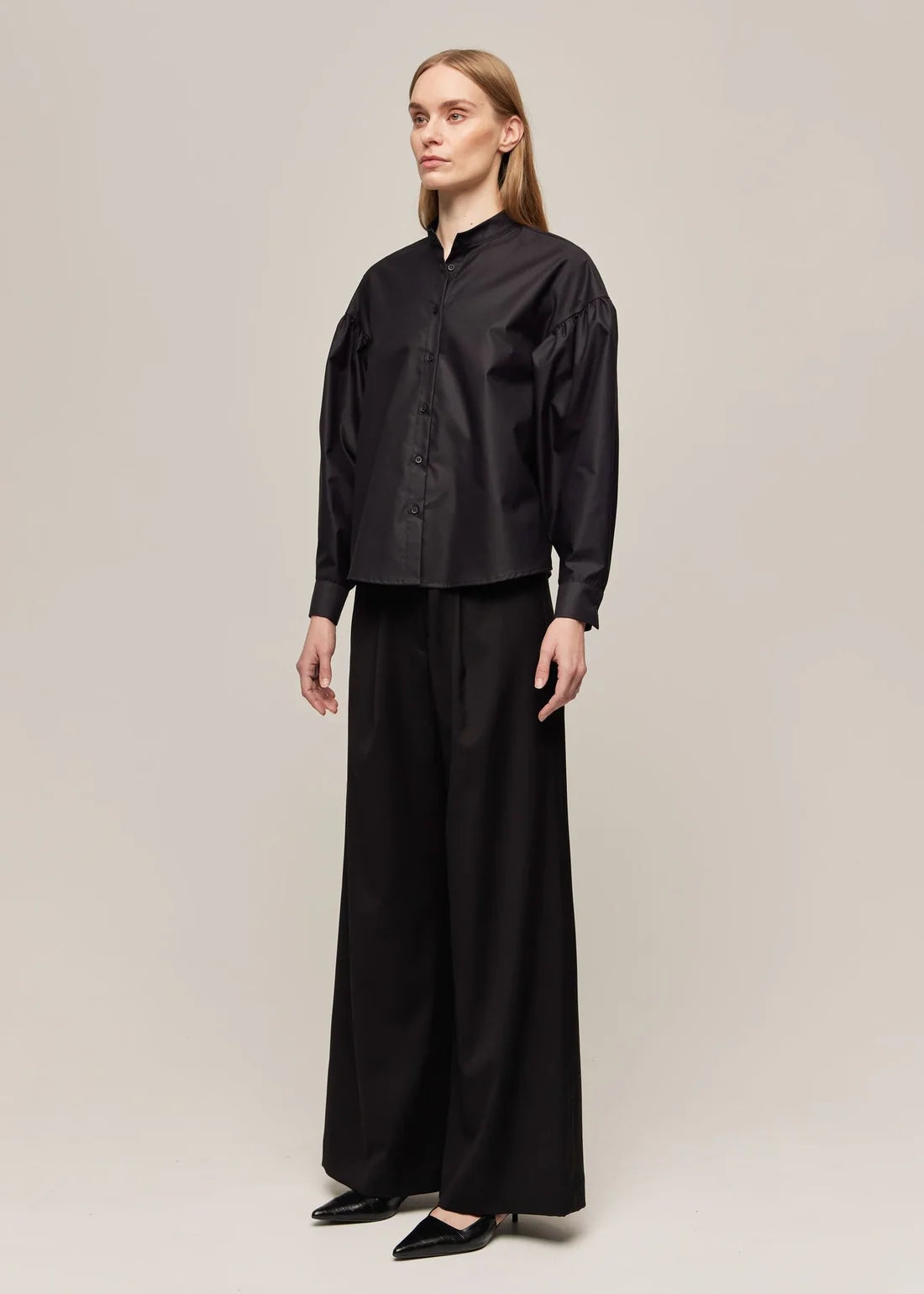 gauhar-naisten-paitapusero-tonya-shirt-black-musta-2