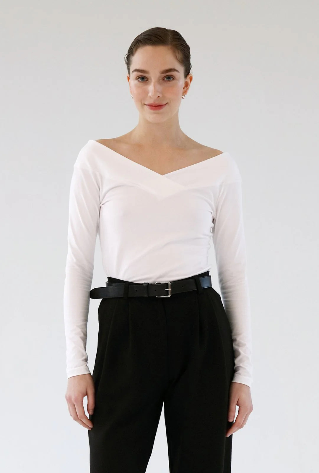 gauhar-naisten-pusero-cross-neckline-top-valkoinen-1