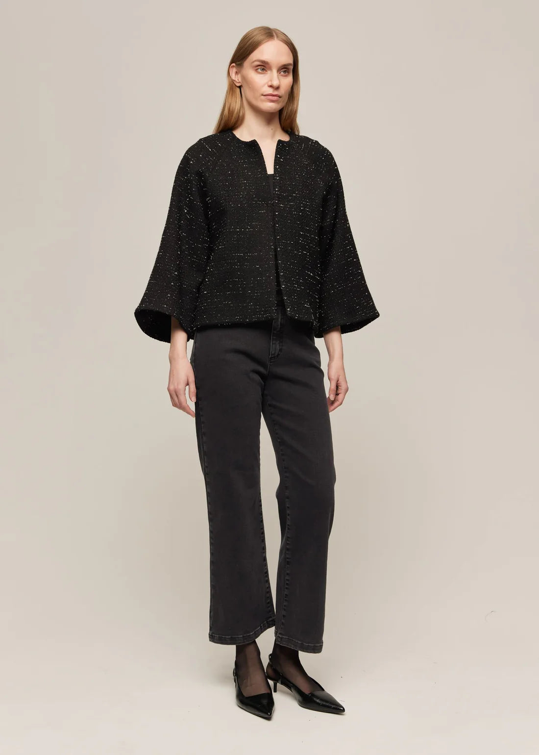 gauhar-naisten-pusero-maria-jacket-black-shimmer-musta-kuosi-2