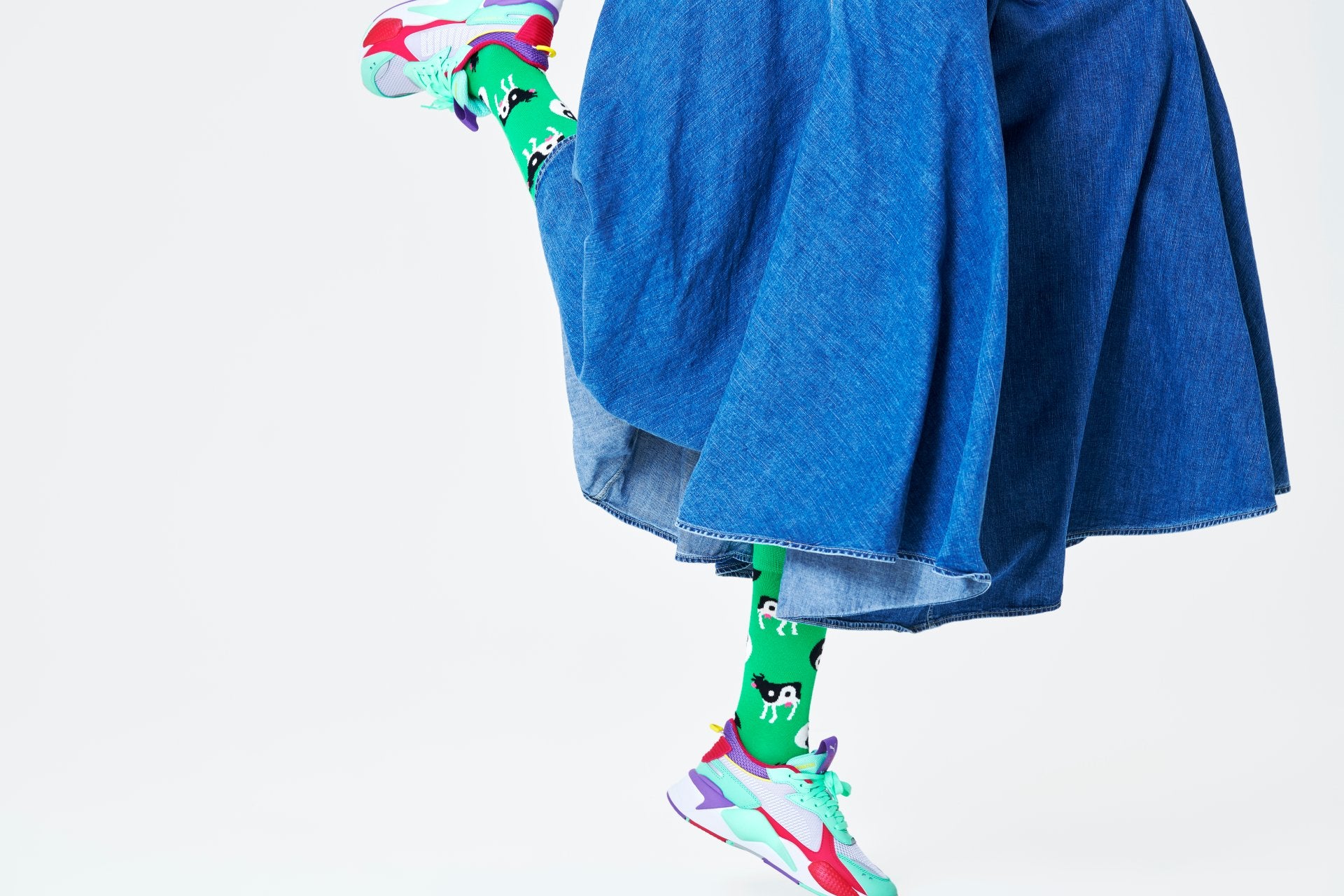happy-socks-naisten-sukat-36-40-ying-yang-cow-1