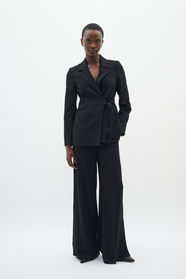 inwear-naisten-housut-brieziw-slit-pants-black-1
