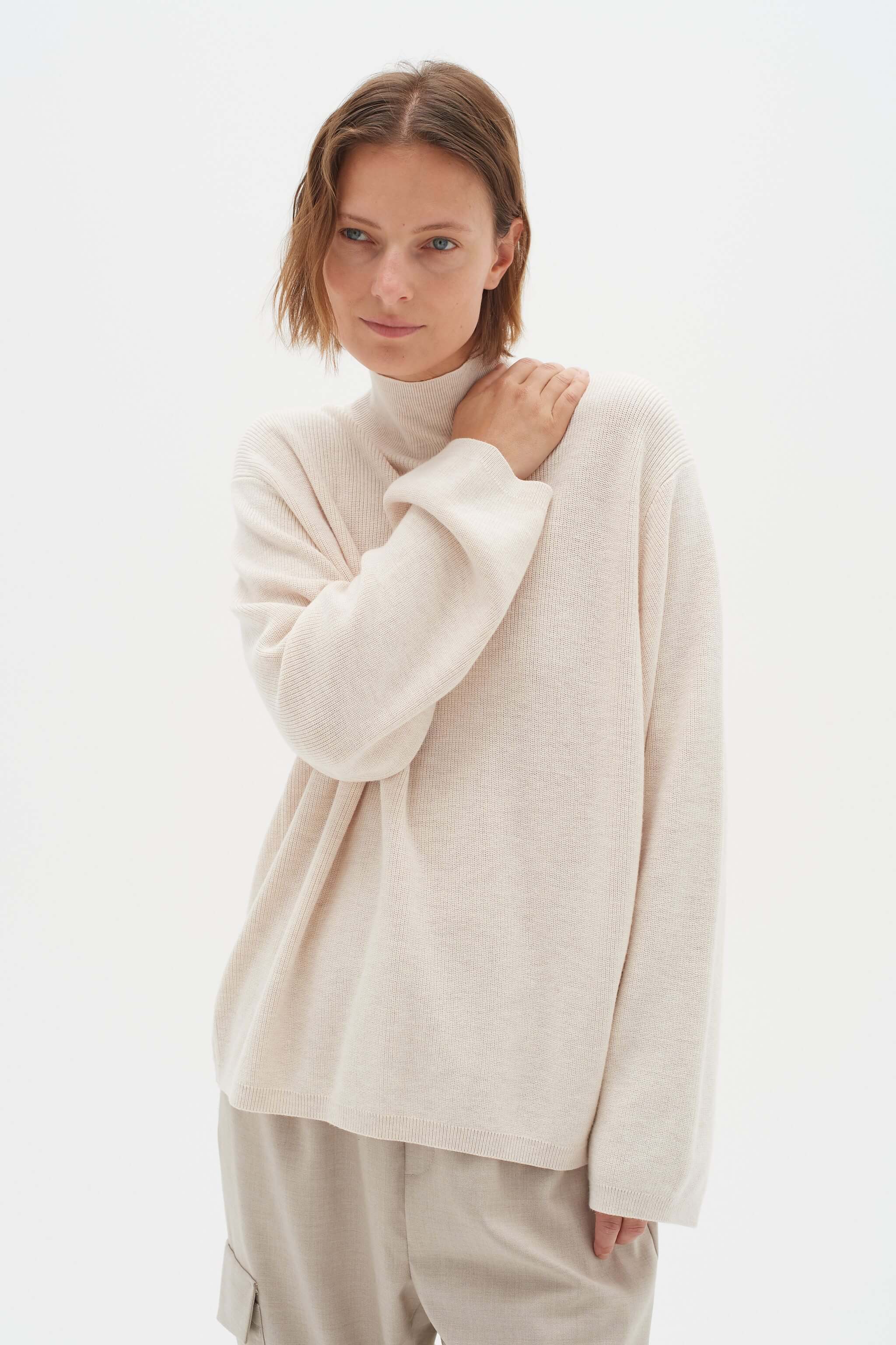 inwear-naisten-neulepaita-rudi-open-back-pullover-kerma-1