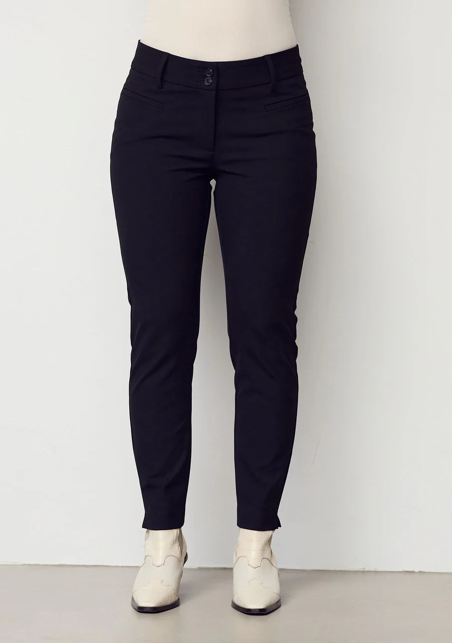 isay-naisten-housut-firenze-pant-musta-1