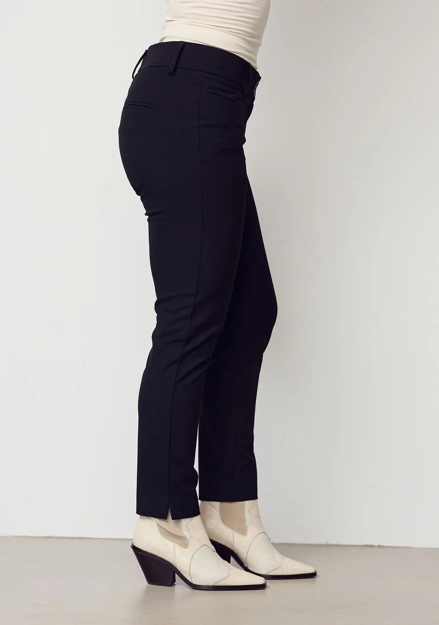 isay-naisten-housut-firenze-pant-musta-2