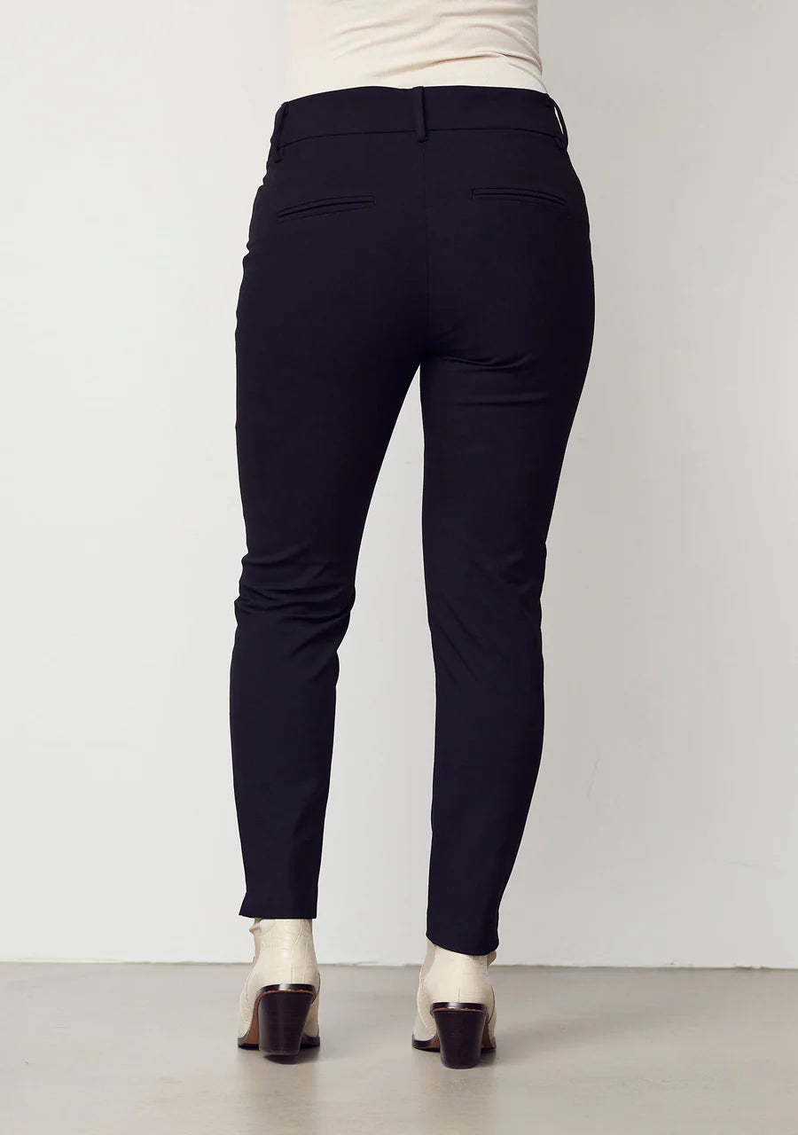 isay-naisten-housut-firenze-pant-musta-3
