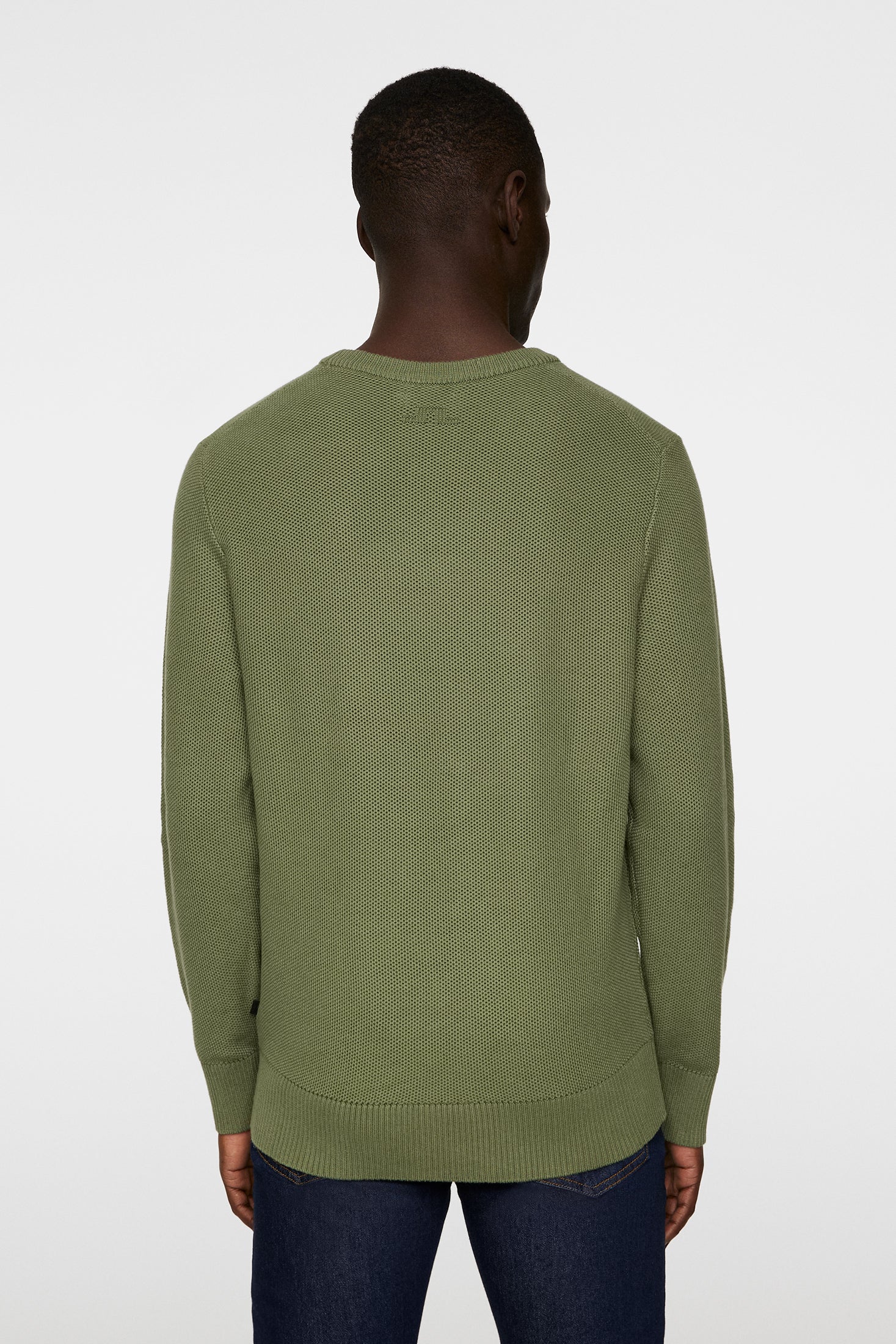 j-lindeberg-miesten-neule-arthur-knit-org-cotton-armeijanvihrea-2