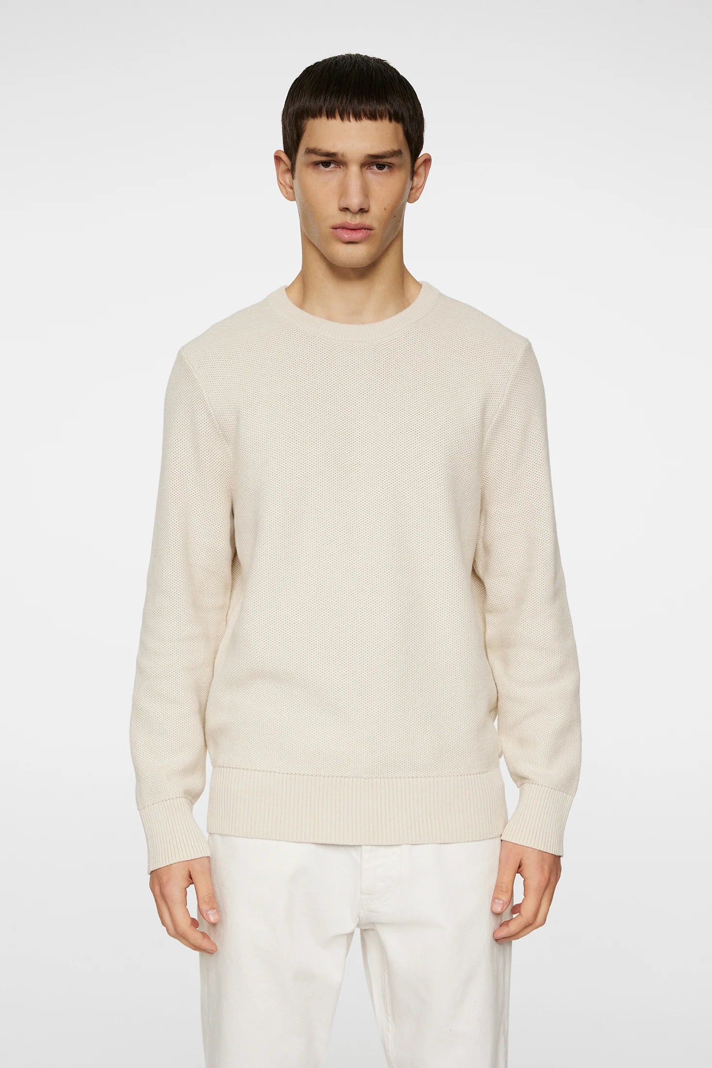 j-lindeberg-miesten-neule-arthur-knit-org-cotton-luonnonvalkoinen-1