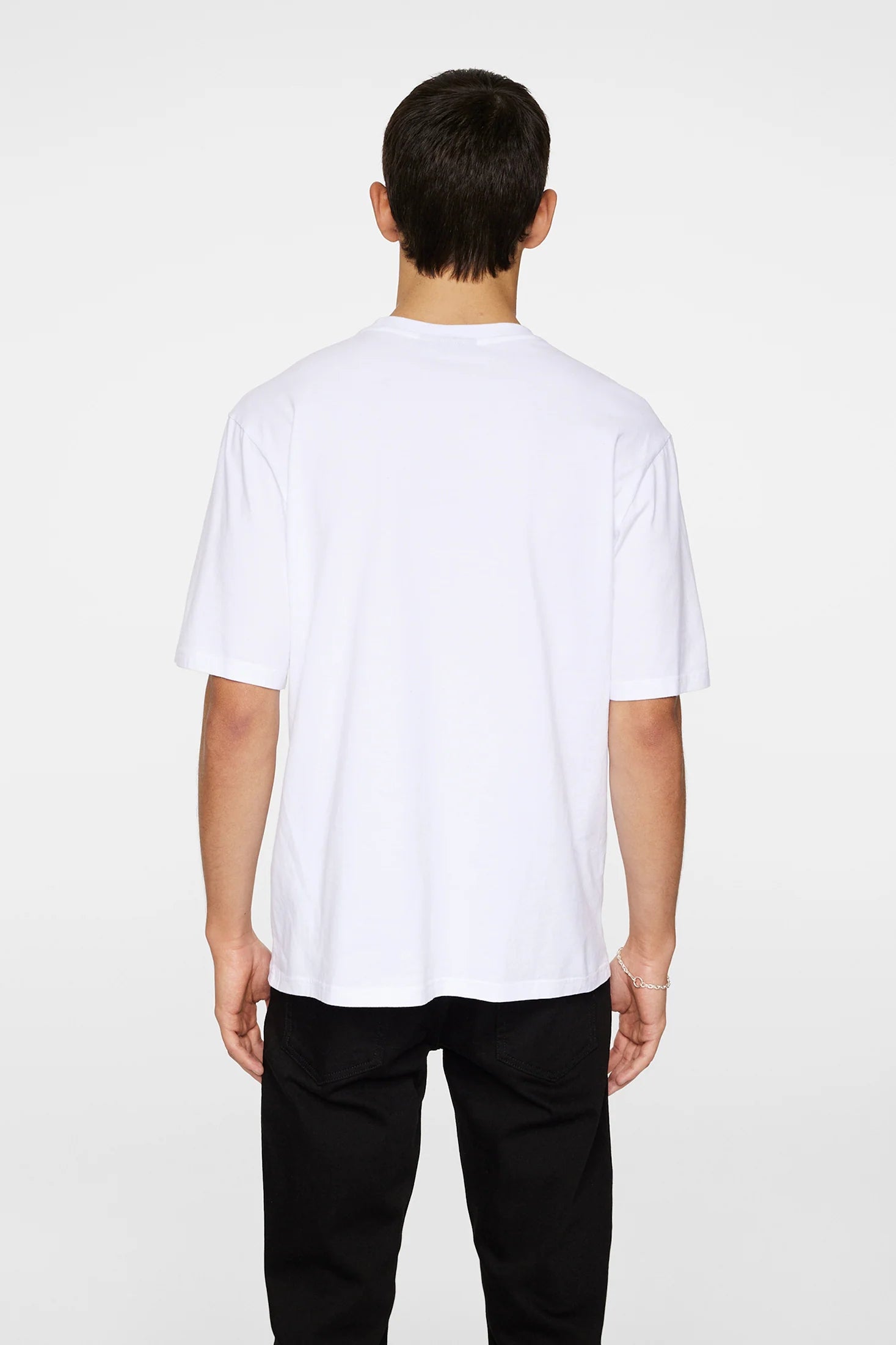 j-lindeberg-miesten-t-paita-parcy-logo-tee-valkoinen-2