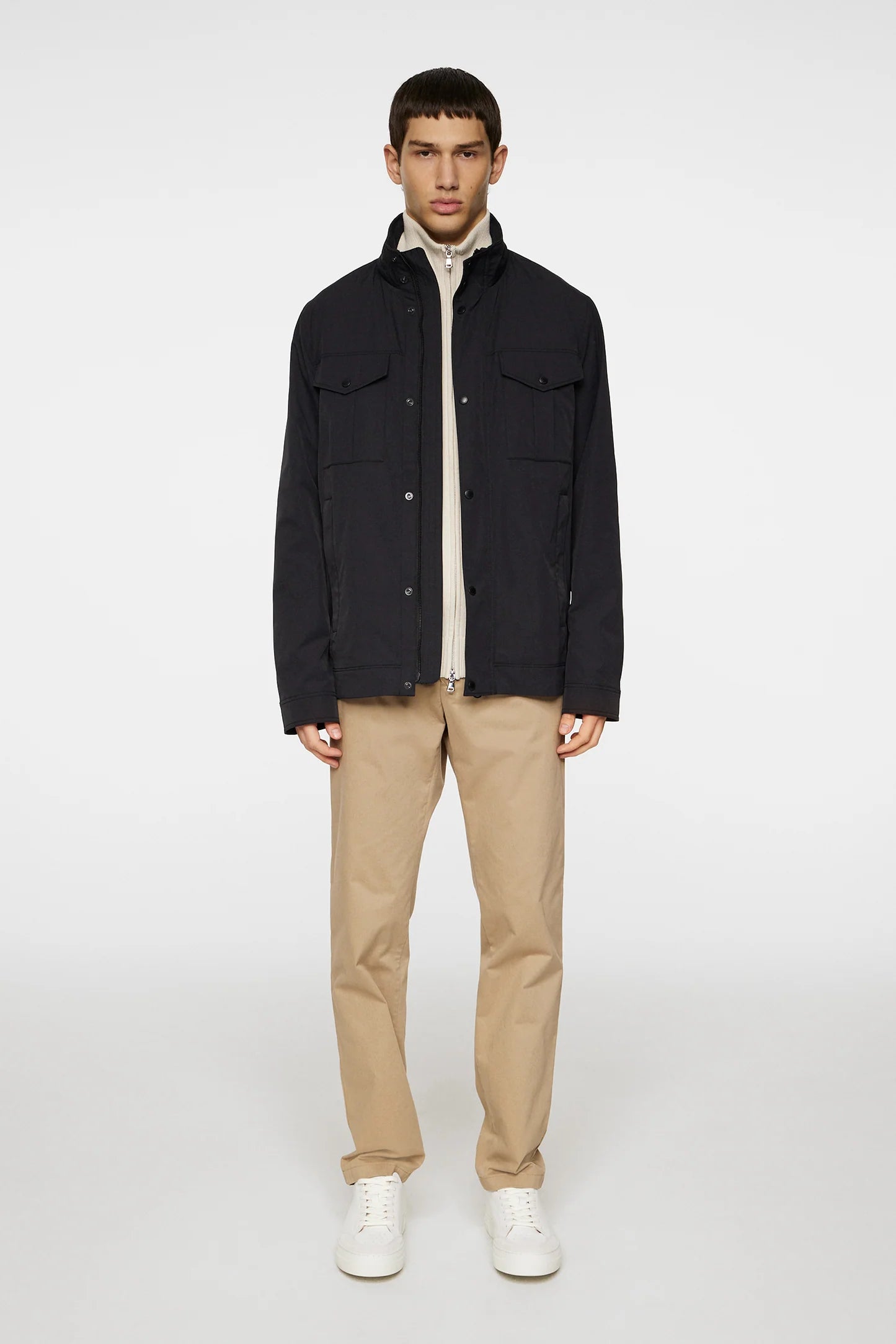 j-lindeberg-miesten-takki-bailey-poly-jacket-musta-4