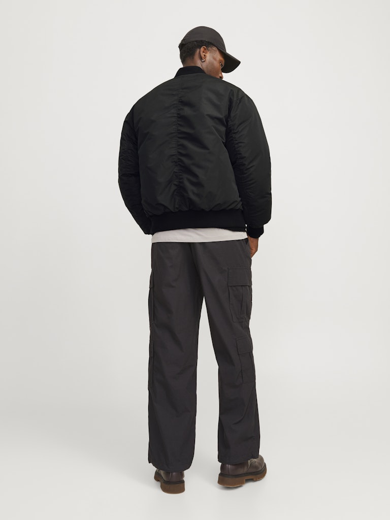 jack-and-jones-miesten-bombertakki-jcokinetic-soft-utility-bomber-ln-black-2