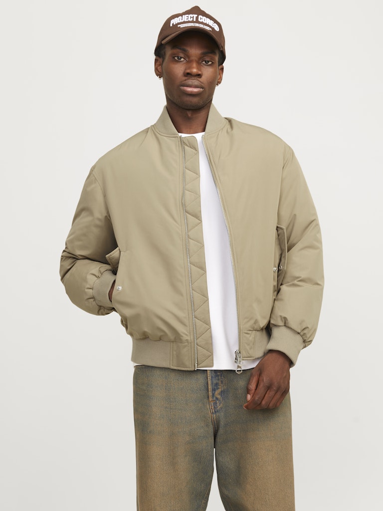 jack-and-jones-miesten-bombertakki-jcokinetic-soft-utility-bomber-ln-honey-gold-1
