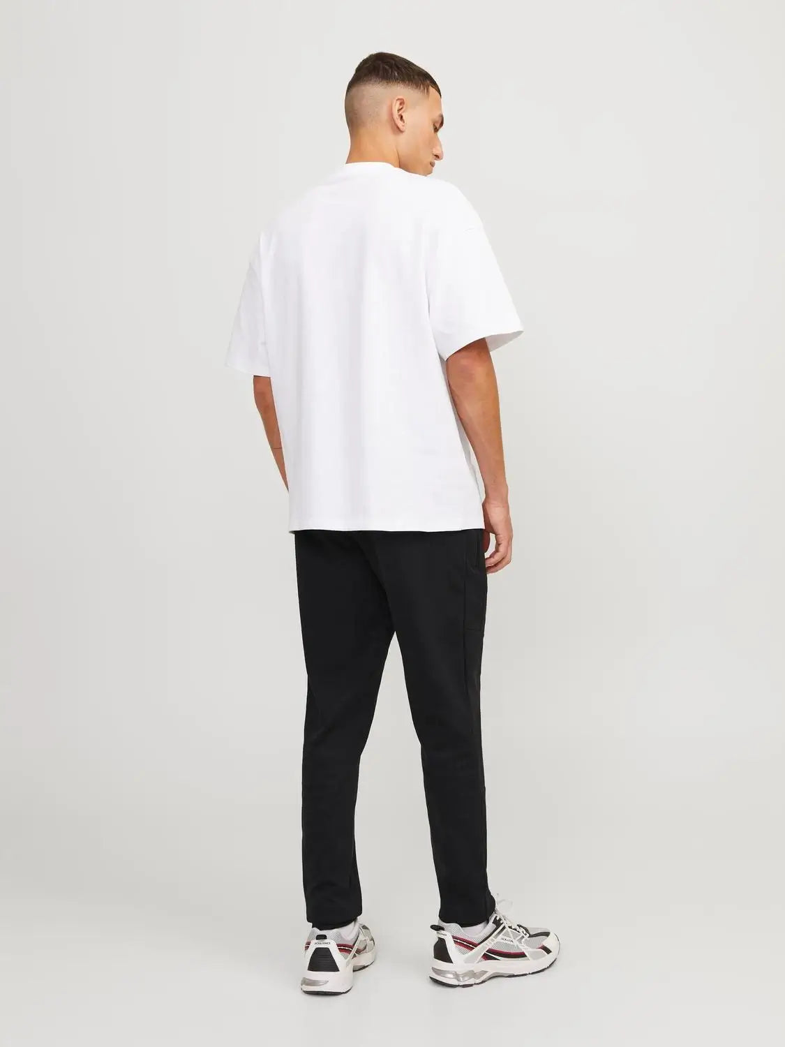 jack-and-jones-miesten-collegehousut-jjiwill-jjair-sweat-pants-black-2