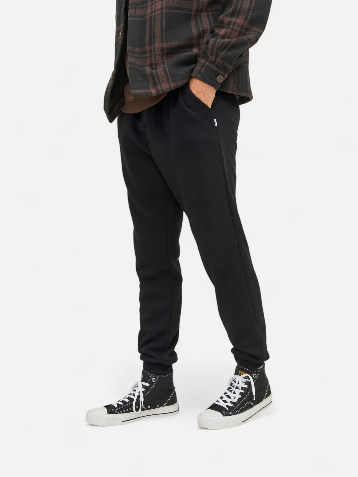 Jack and Jones miesten collegehousut, JPSTGORDON BRADLEY SWEAT PANT  Black - Kekäle.fi
