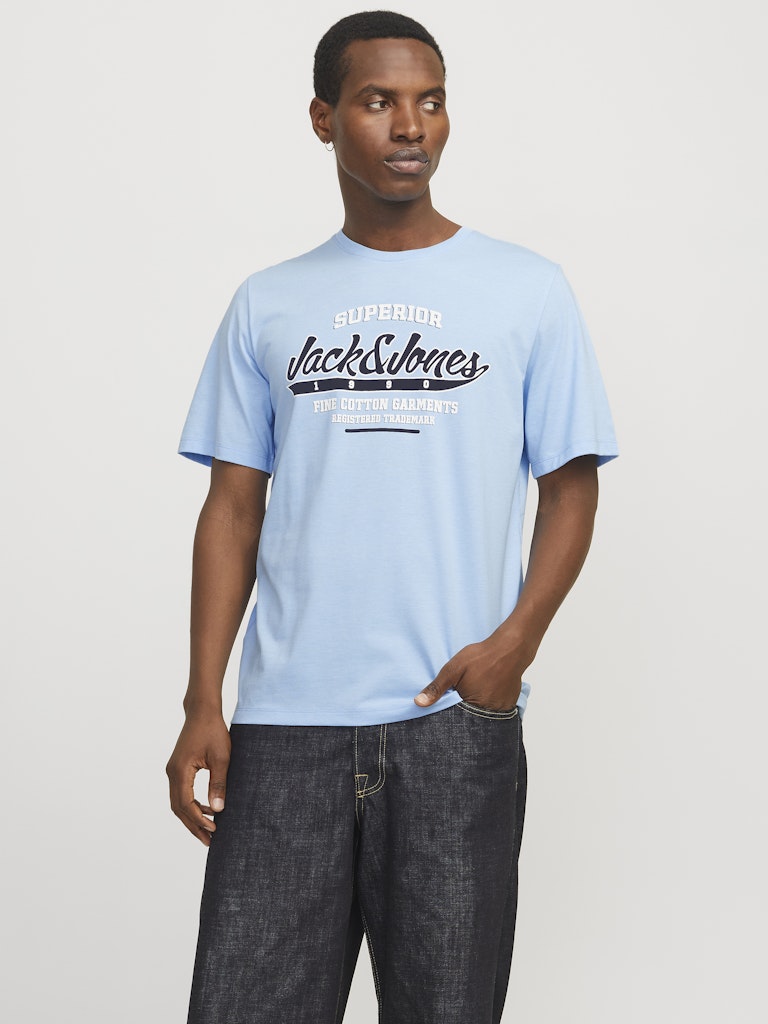 jack-and-jones-miesten-t-paita-jjelogo-tee-ss-o-neck-2-col-ss25-sn-chambray-blue-1