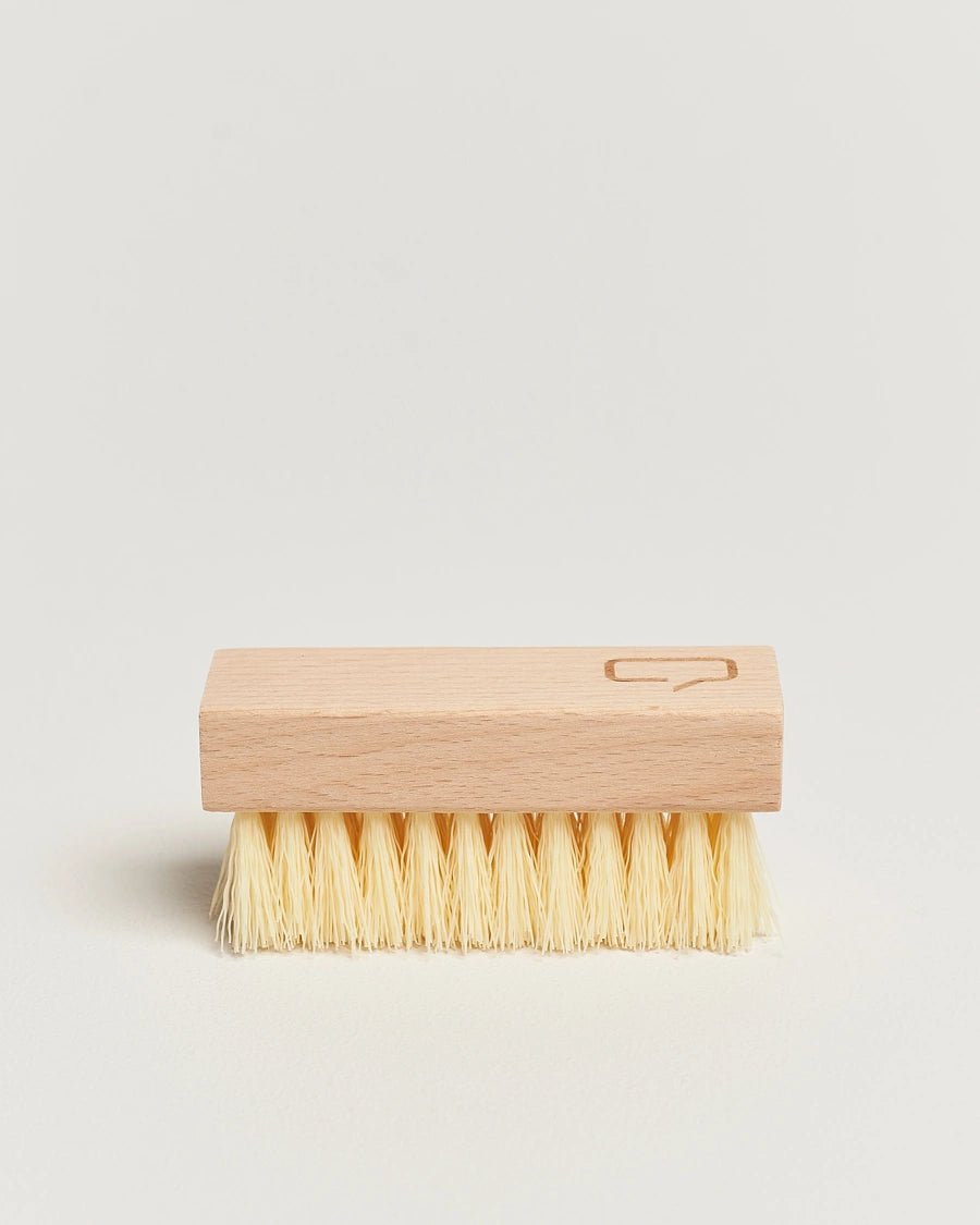 jason-markk-harja-standard-cleaning-brush-1