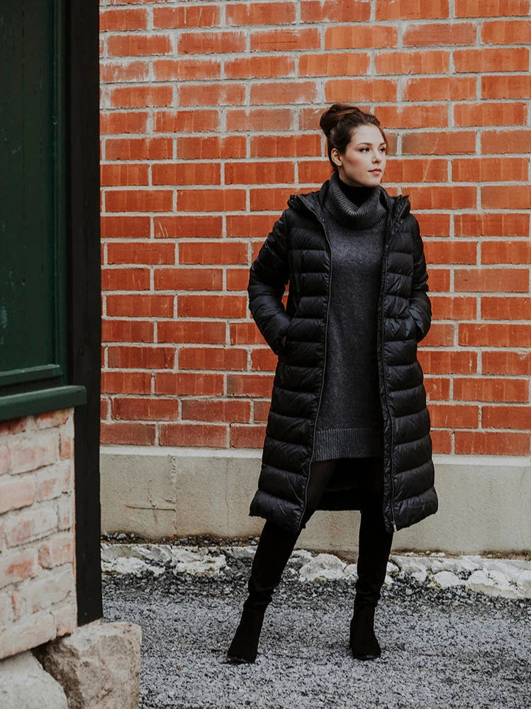 joutsen-naisten-untuvatakki-hanne-musta-1