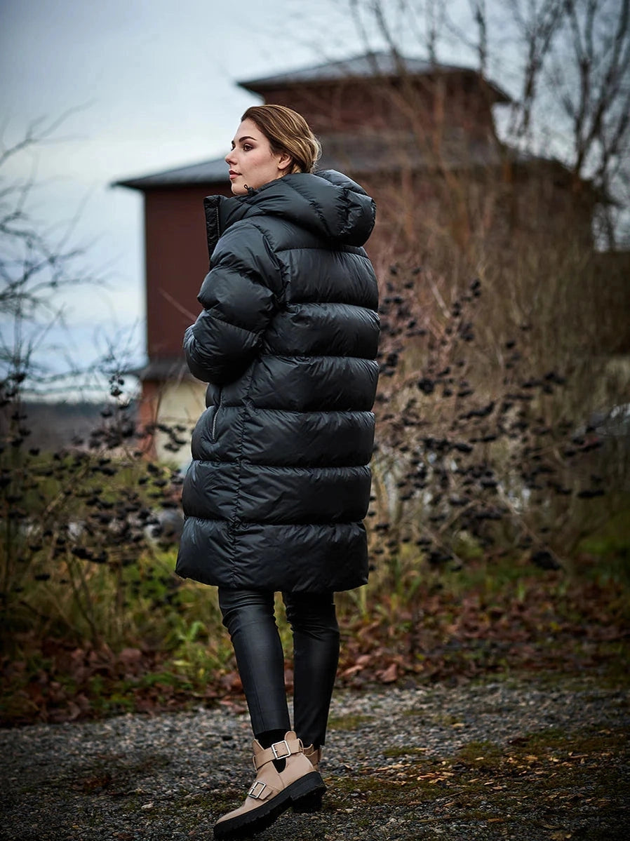 joutsen-naisten-untuvatakki-silvia-untuvatakki-musta-2