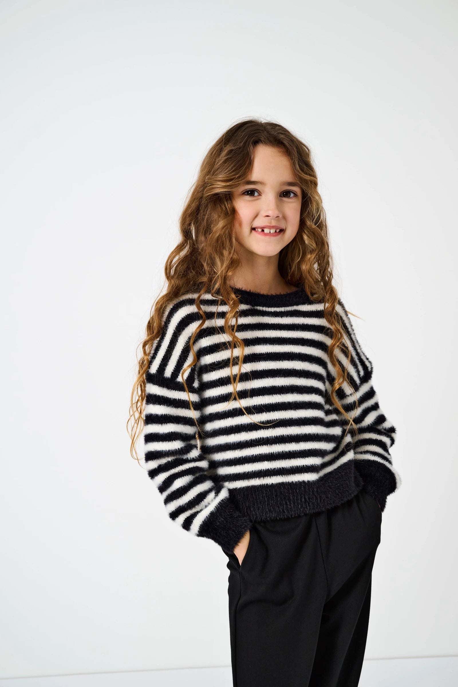 kids-only-lasten-neule-kognewpiumo-ls-pullover-noos-raidallinen-musta-3