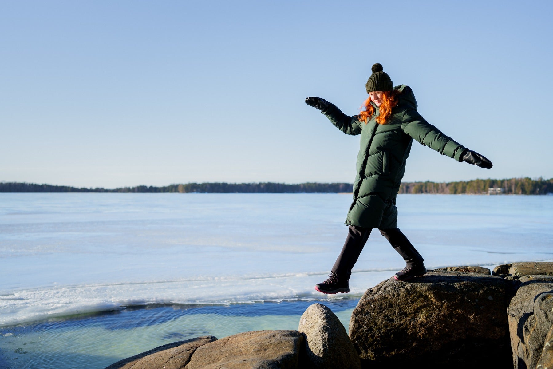 Joutsen Naisten Talvitakki REINA UNTUVATAKKI 104CM Tummanvihreä