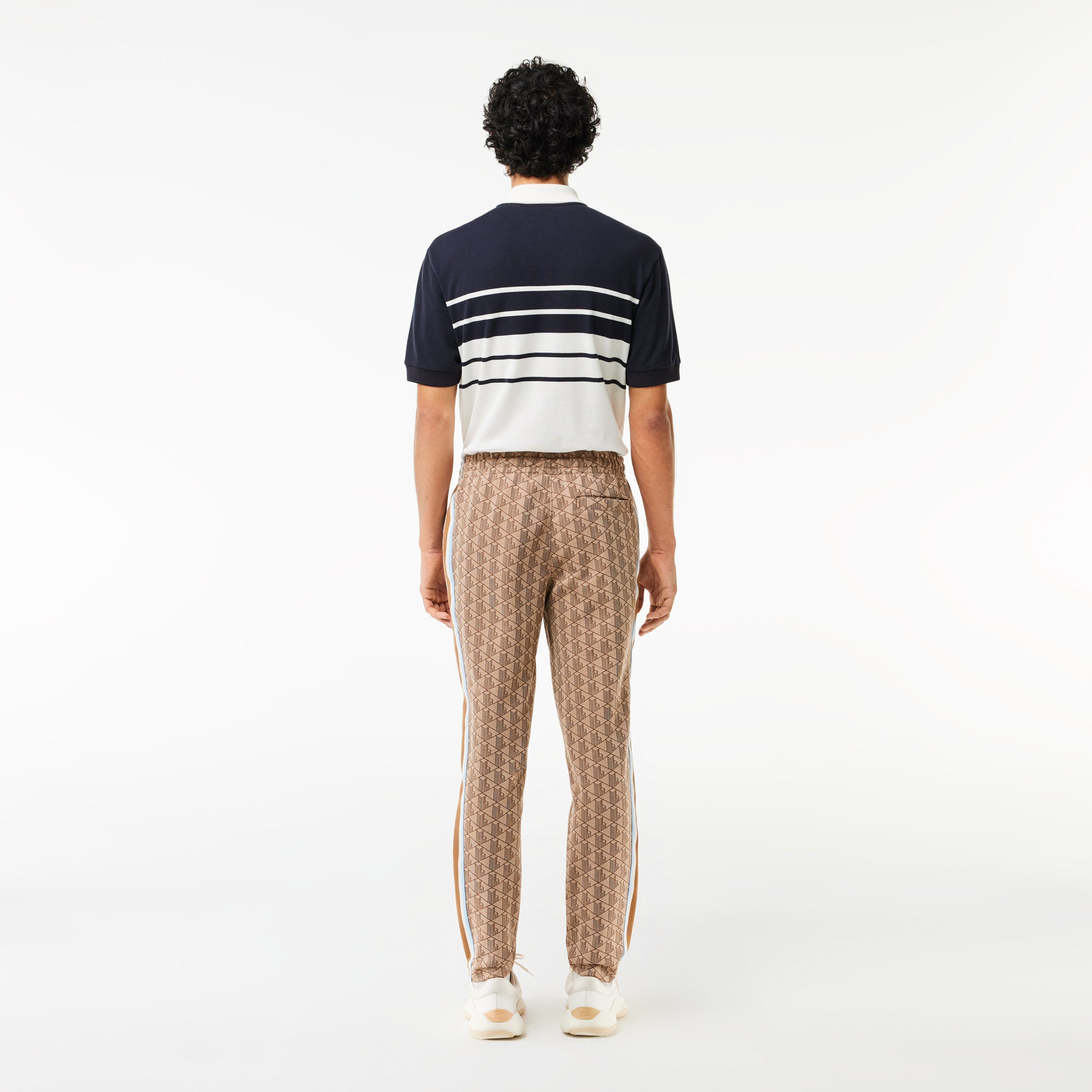 lacoste-miesten-verryttelyhousut-monogram-track-pant-ruskea-kuosi-2