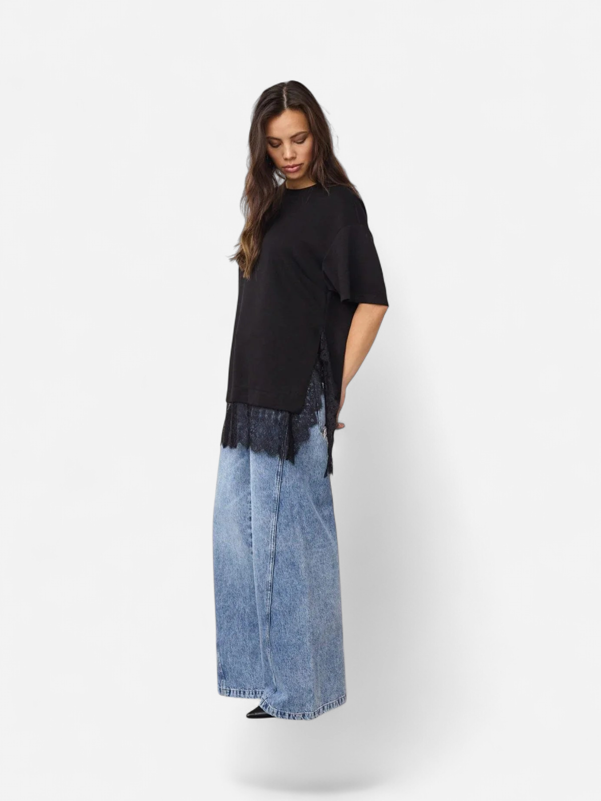 LARSONCC MIX LACE TEE MUSTA - Kekäle.fi