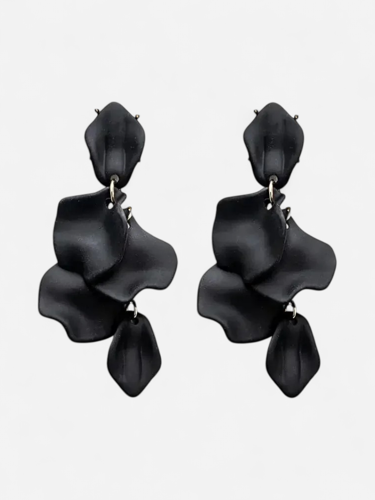 Bow 19 korvakorut Leaf Earring, musta - Kekäle.fi