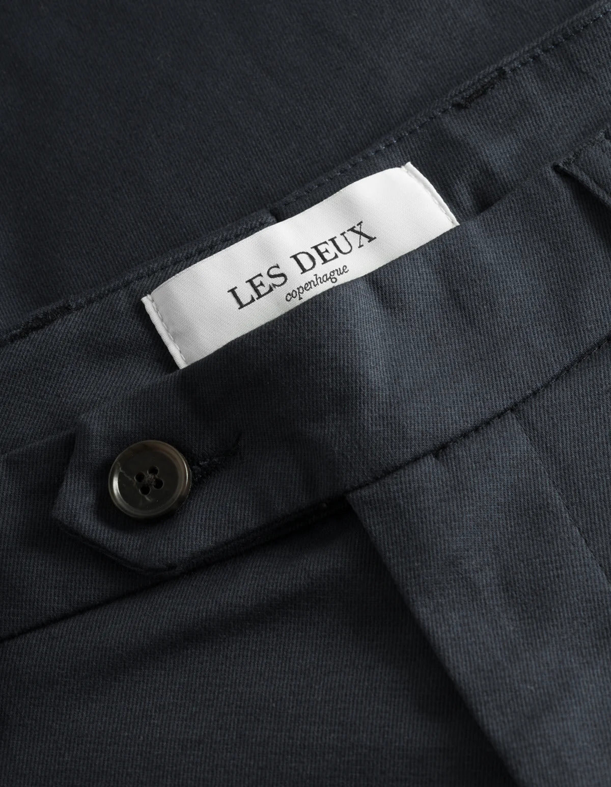les-deux-miesten-housut-como-cotton-suit-pant-tummansininen-3