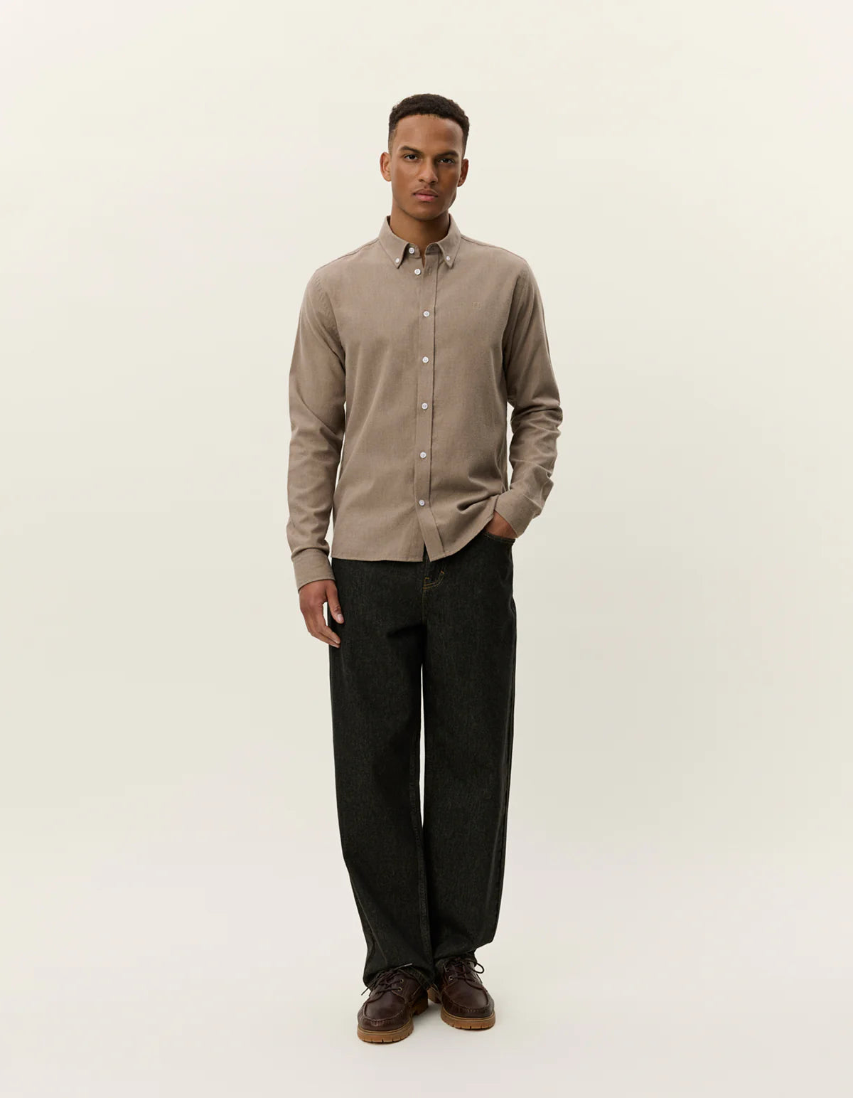 les-deux-miesten-kauluspaita-desert-reg-shirt-harmaanruskea-1